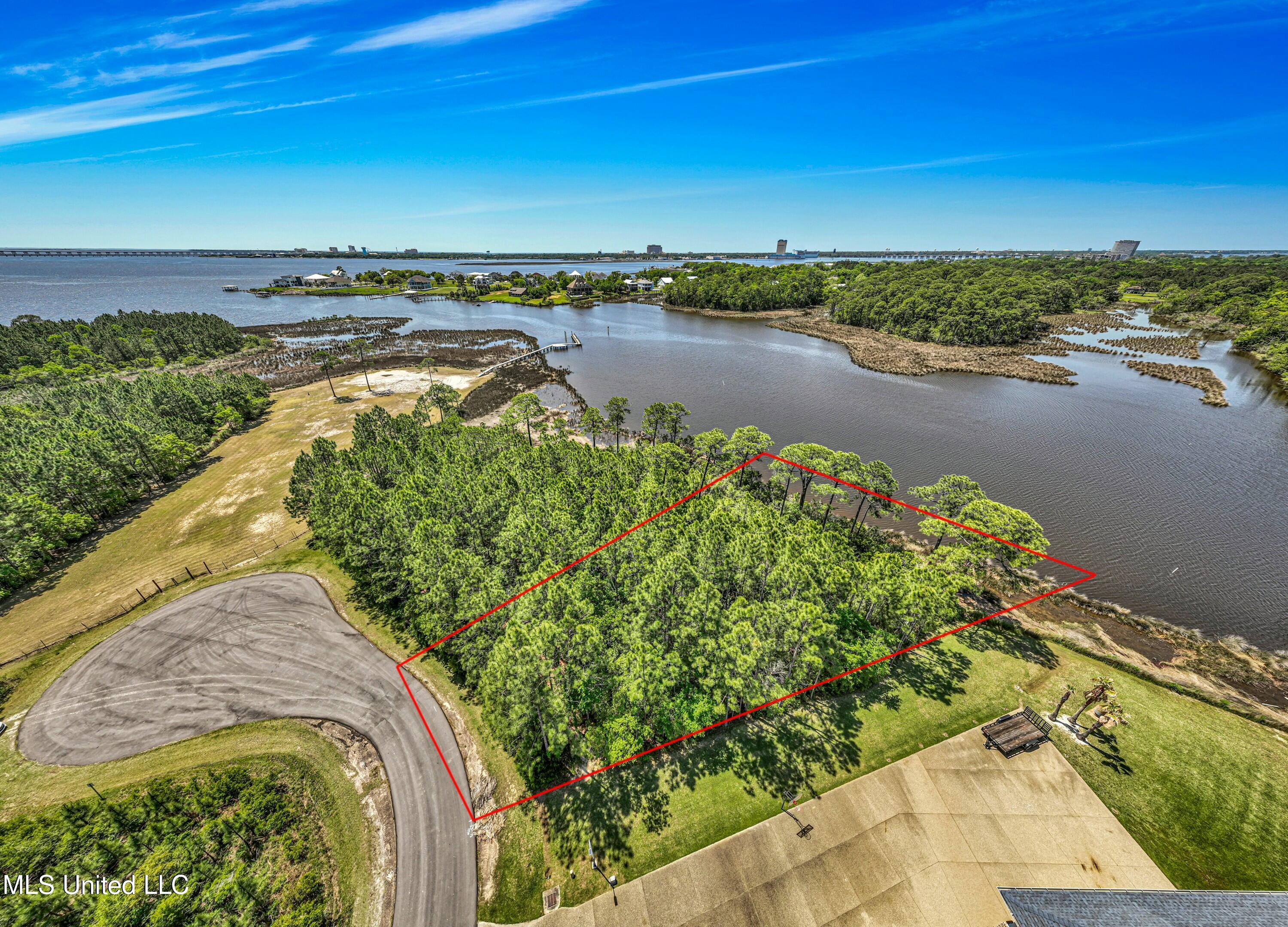 Martin Bayou Drive, Biloxi, Mississippi image 10