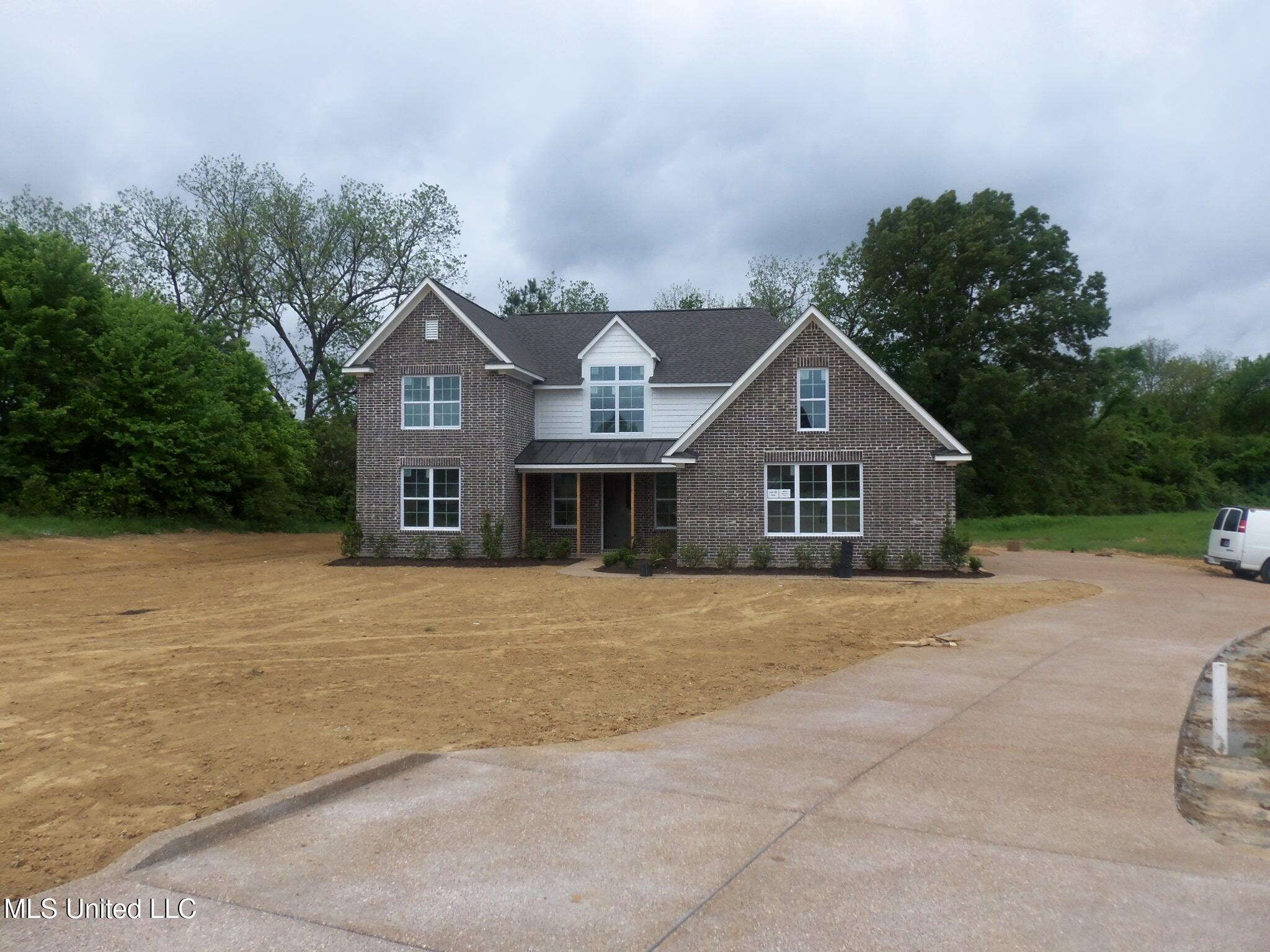 9096 Cedar Barn Cove, Olive Branch, Mississippi image 1