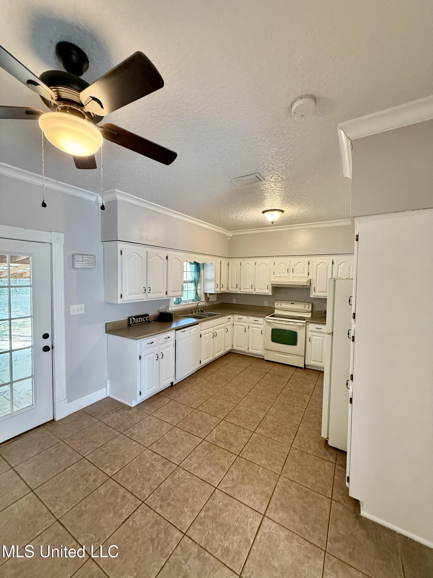 ...134 Live Oak Drive, Lucedale, Mississippi image 7