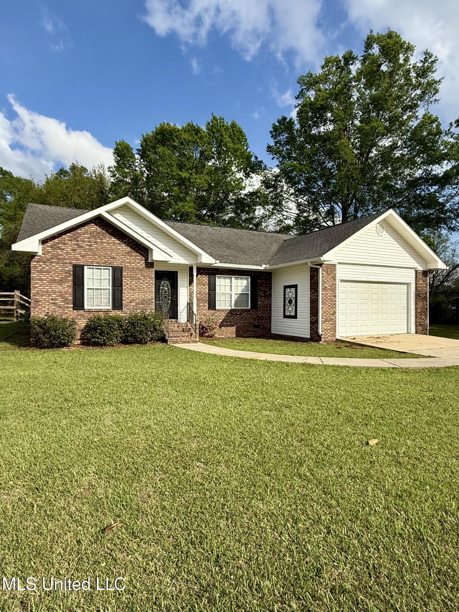 ...134 Live Oak Drive, Lucedale, Mississippi image 2