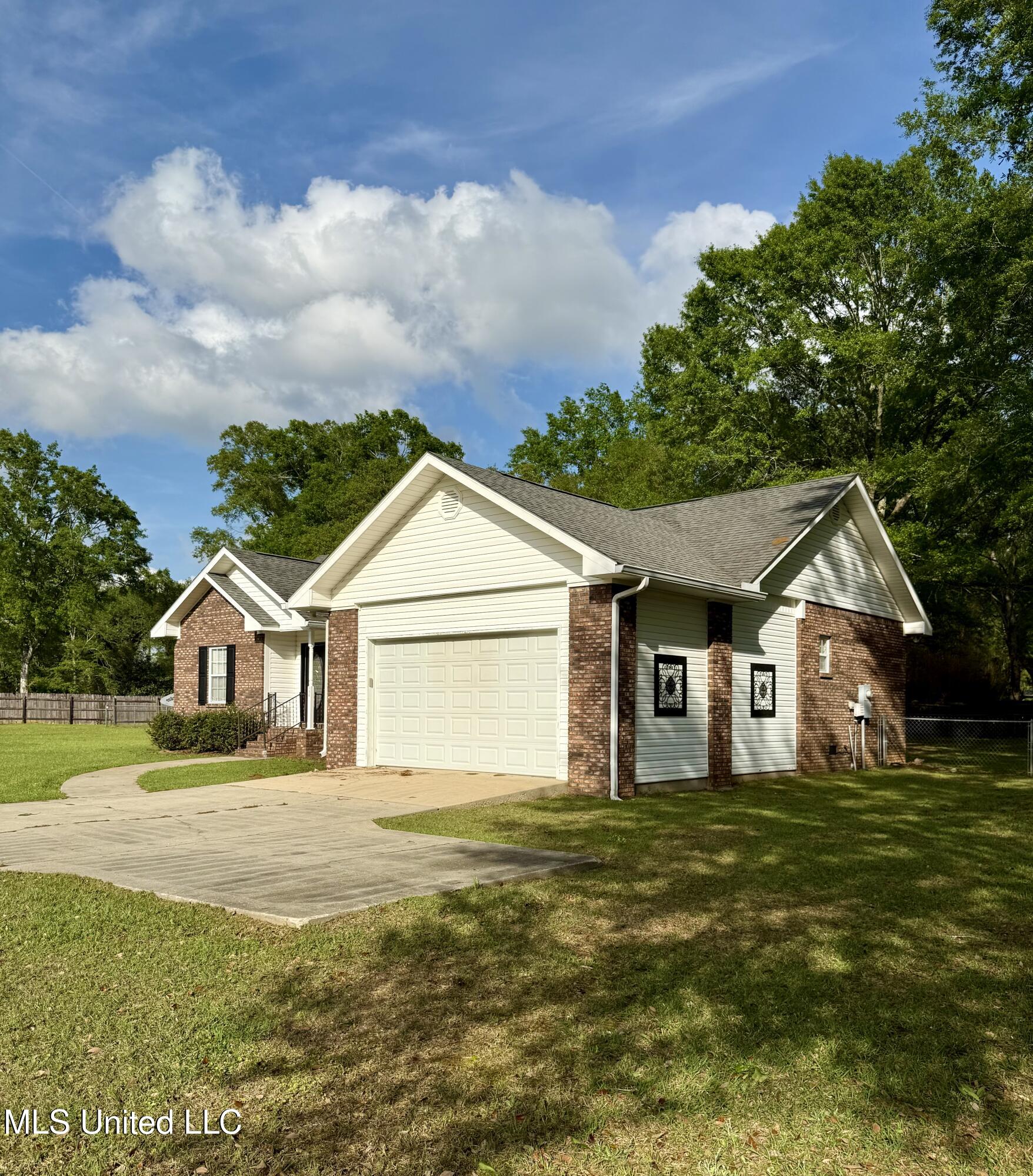 ...134 Live Oak Drive, Lucedale, Mississippi image 5