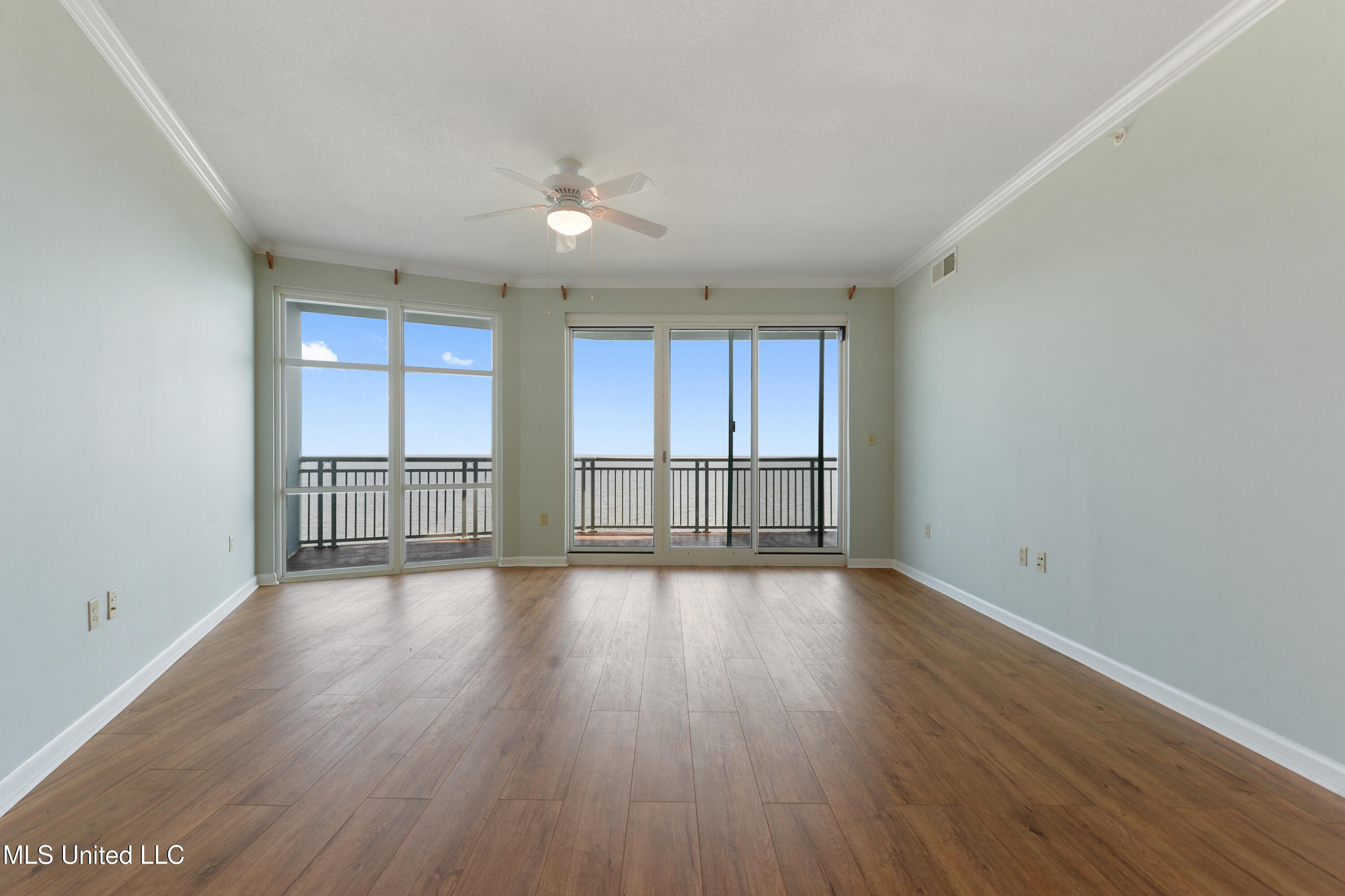 2230 Beach Drive #1002, Gulfport, Mississippi image 3