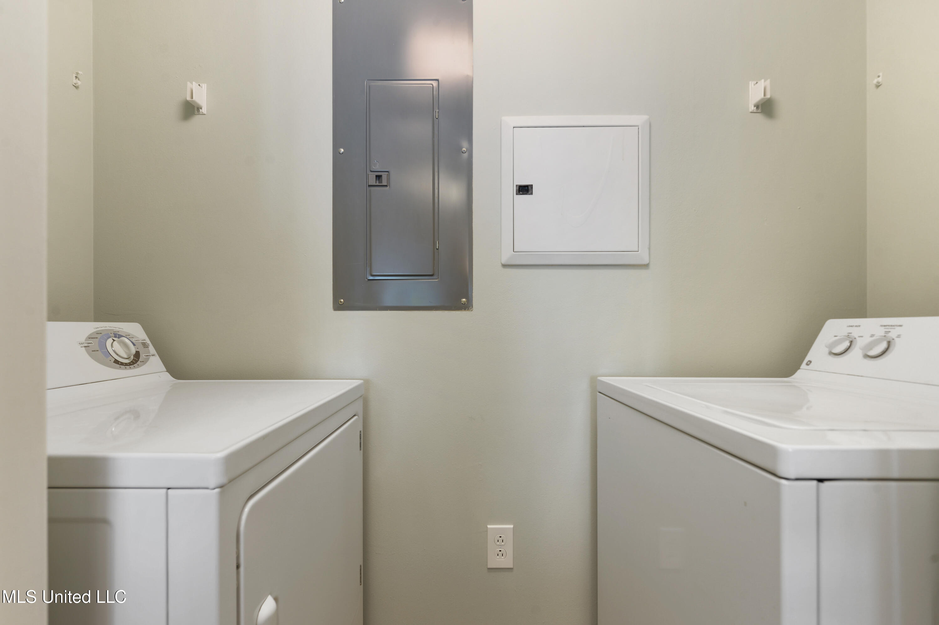 2230 Beach Drive #1002, Gulfport, Mississippi image 21