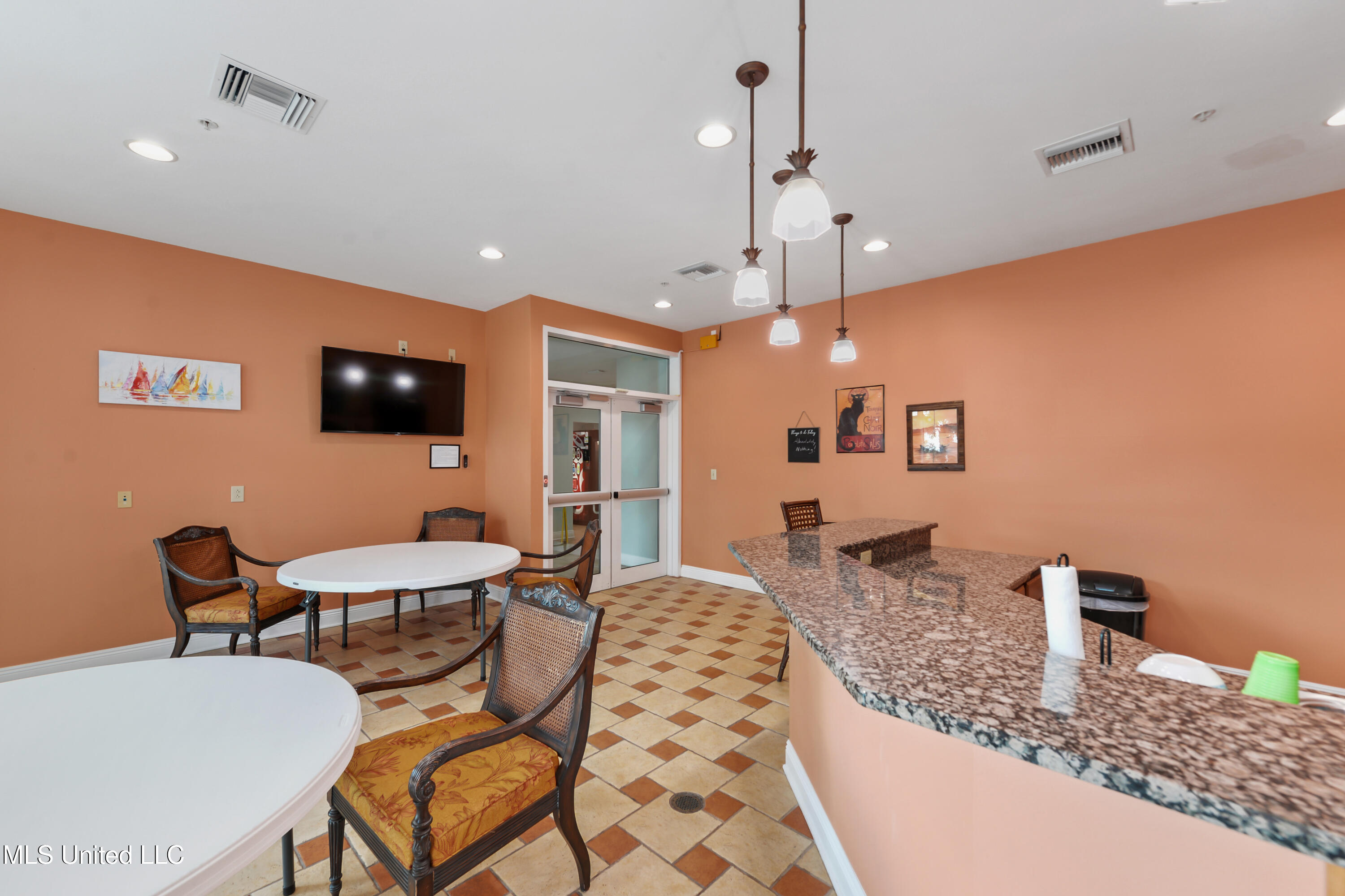 2230 Beach Drive #1002, Gulfport, Mississippi image 28