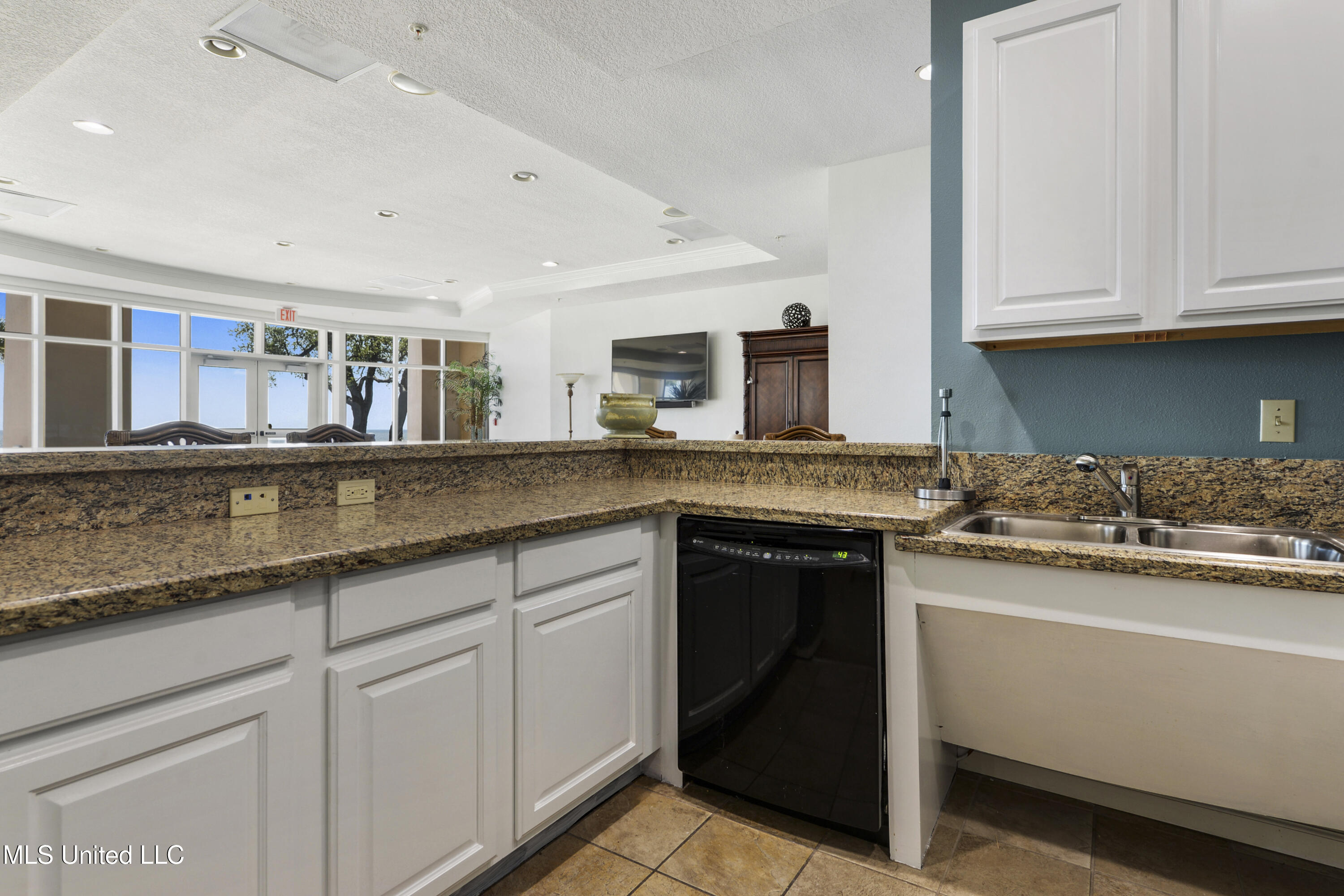 2230 Beach Drive #1002, Gulfport, Mississippi image 33