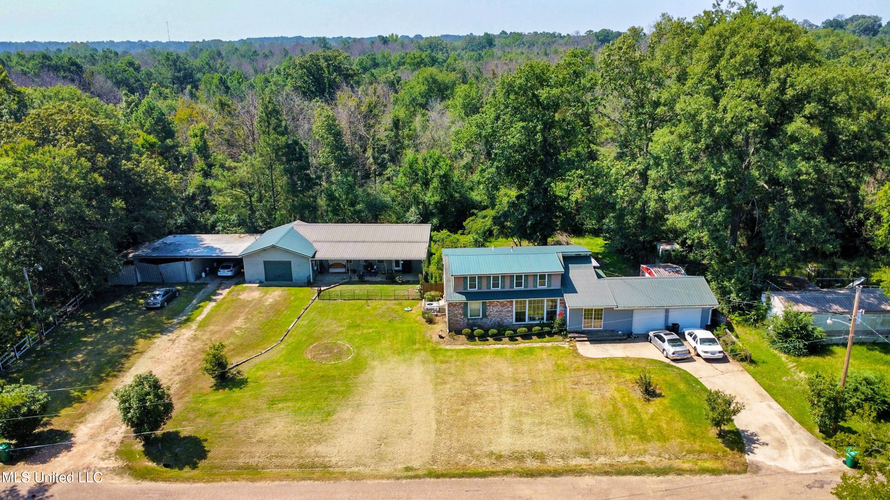 2039 S Ridge Road, Byram, Mississippi image 1