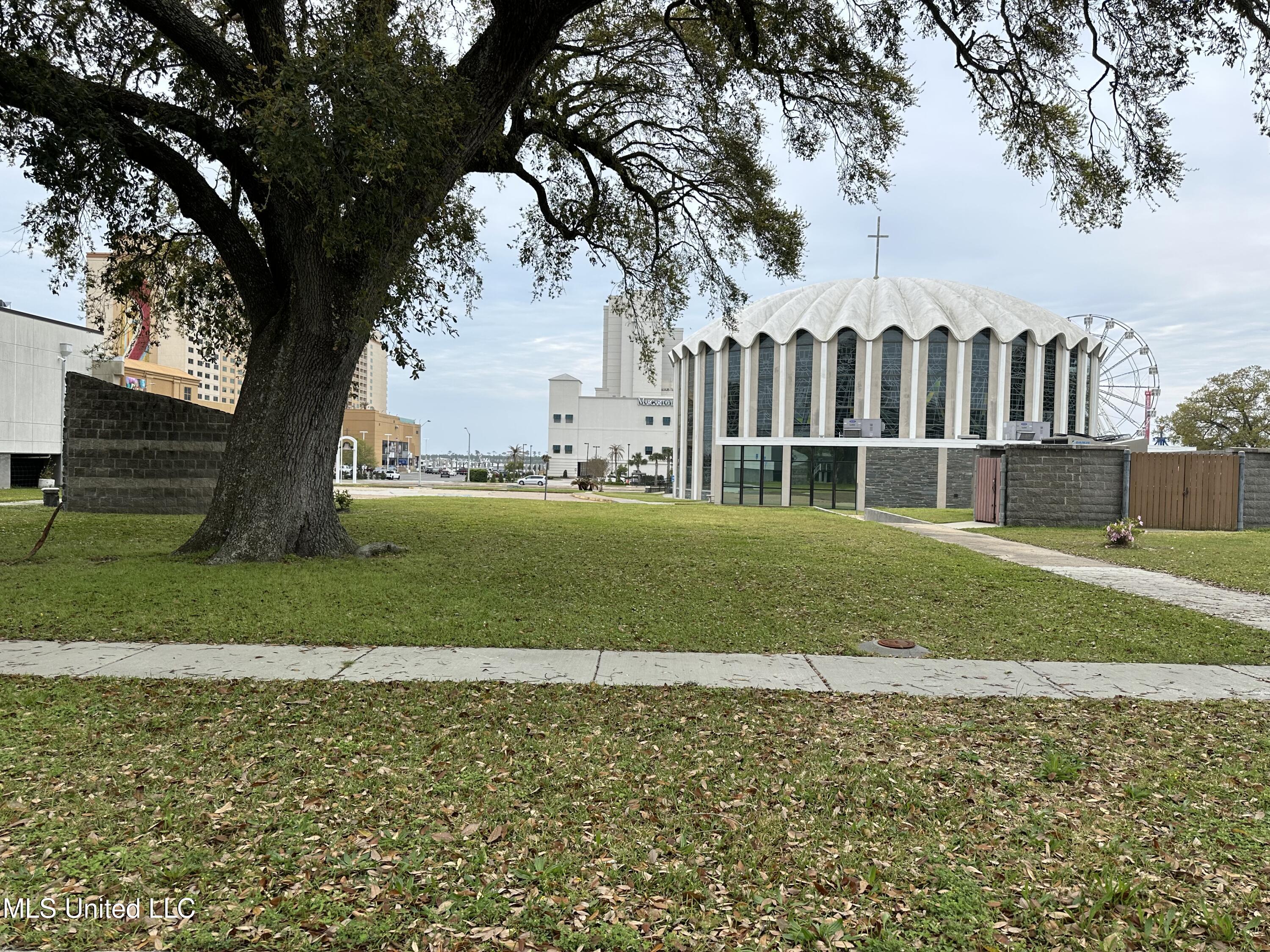 189 1st Street, Biloxi, Mississippi image 4