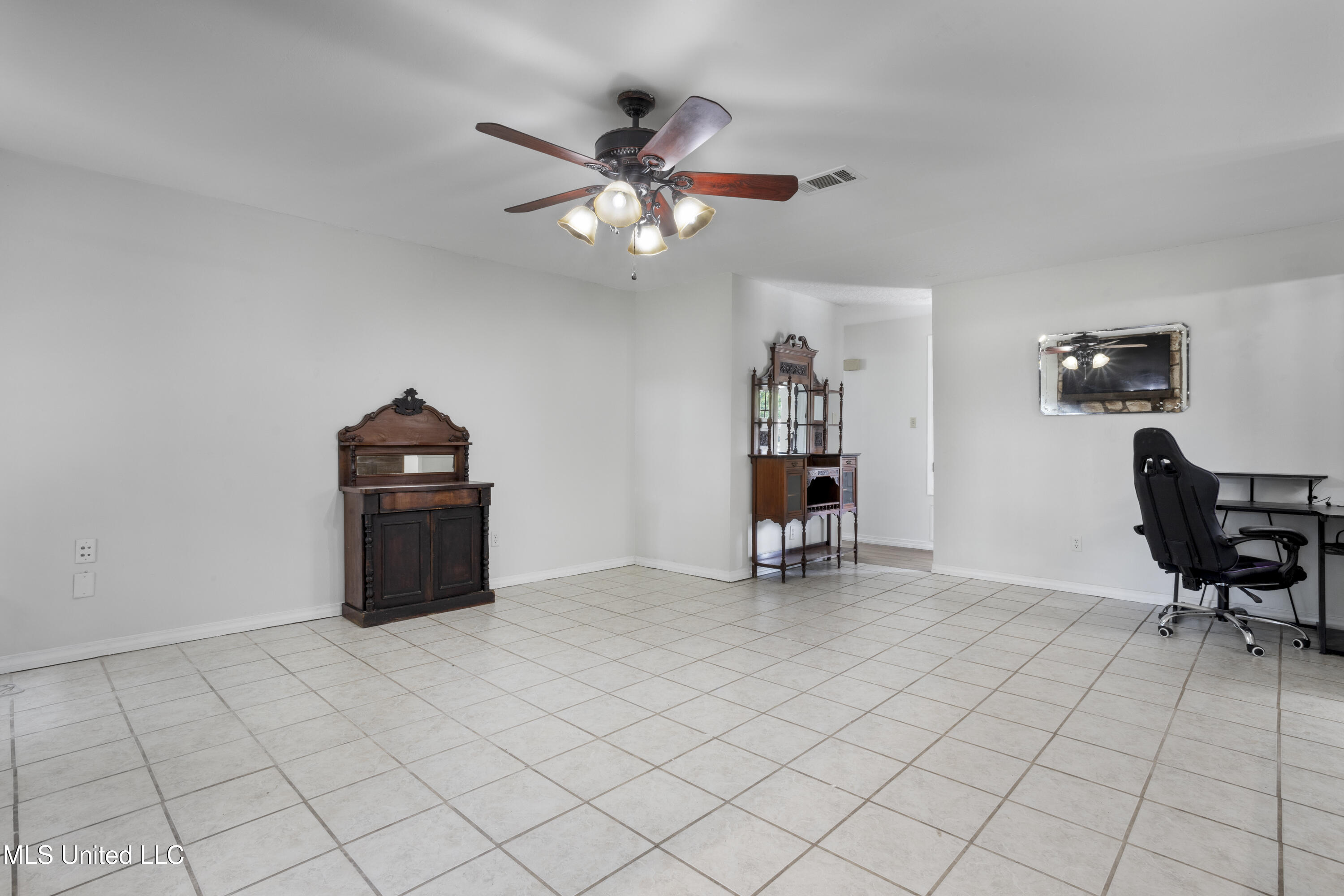 3411 Queen Elizabeth Drive, Ocean Springs, Mississippi image 5