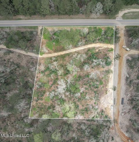 Vacant Land For Sale - LOT 6 Bridgewater Subdivision Dr<br/> Lamar County, Sumrall, MS 39482
