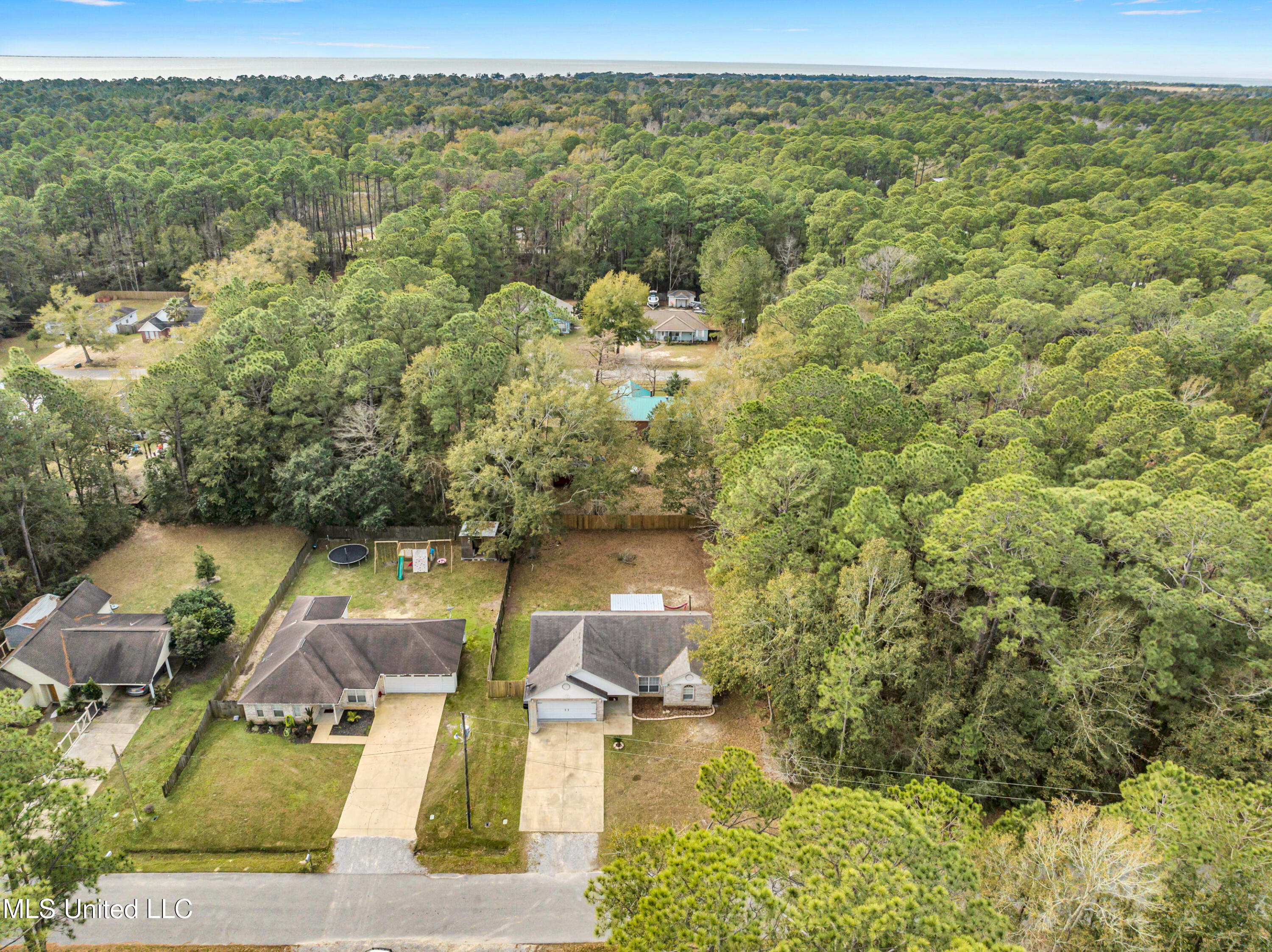 1109 Gum Street, Ocean Springs, Mississippi image 4