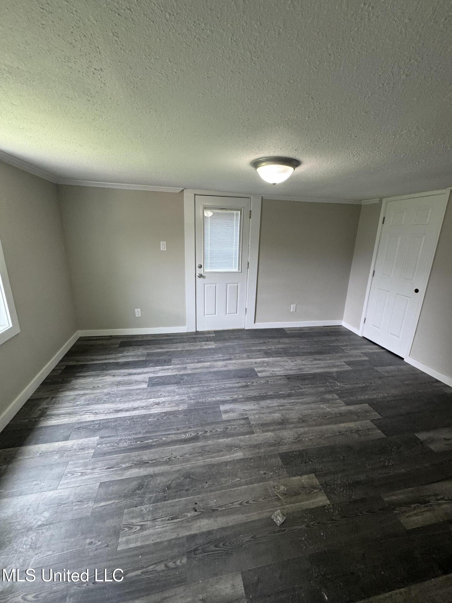 8308 Holiday Drive, Ocean Springs, Mississippi image 2