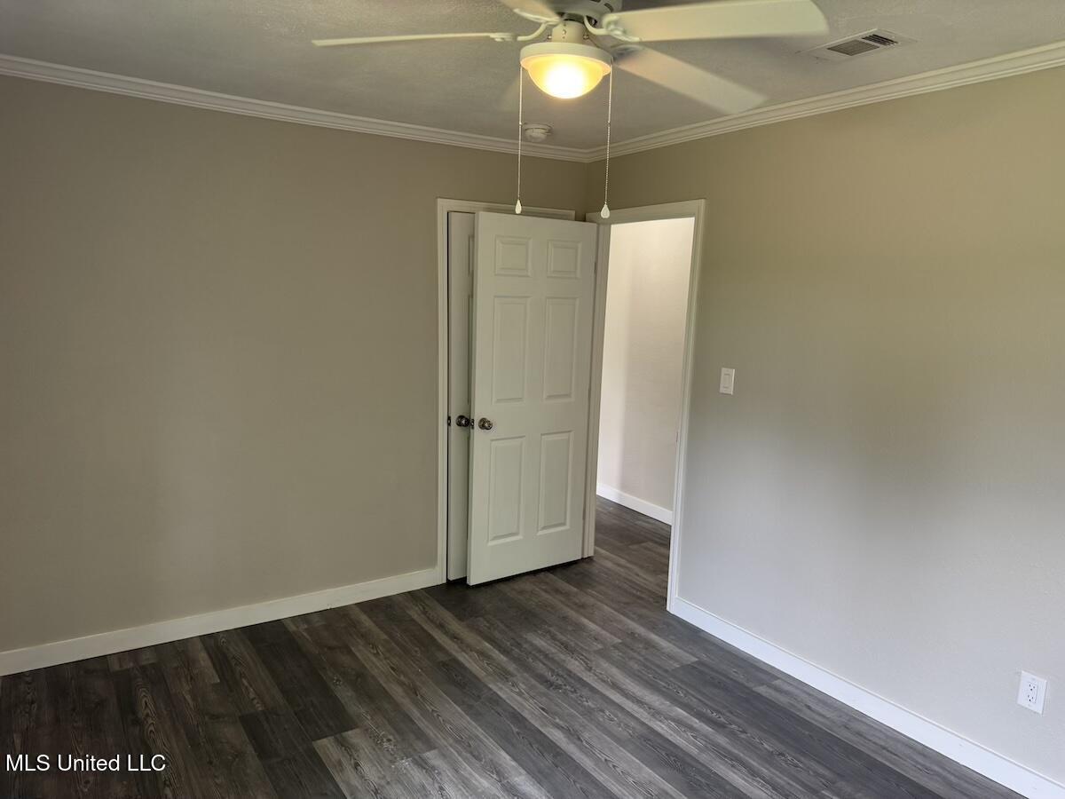 8308 Holiday Drive, Ocean Springs, Mississippi image 15