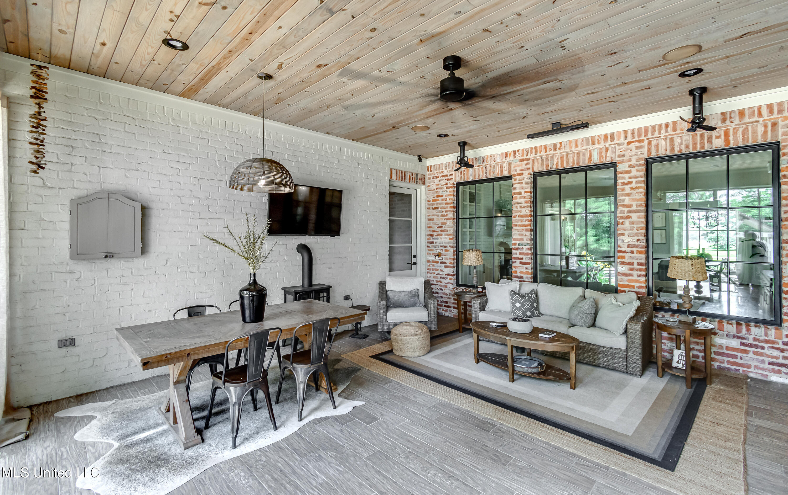 Madison, Mississippi 39110, United States, 5 Bedrooms Bedrooms, ,5 BathroomsBathrooms,Residential,Active,165052