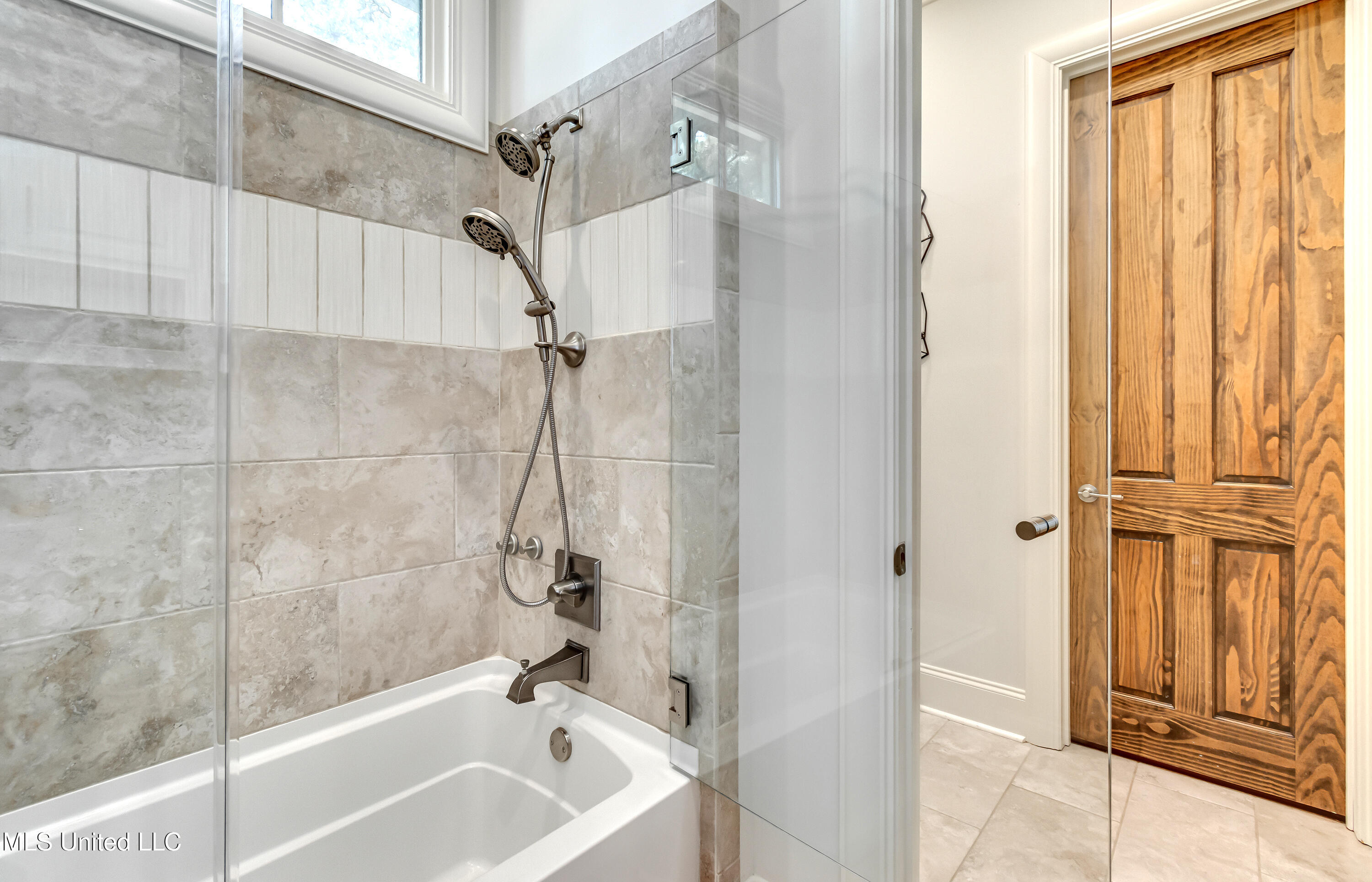 Madison, Mississippi 39110, United States, 5 Bedrooms Bedrooms, ,5 BathroomsBathrooms,Residential,Active,165052