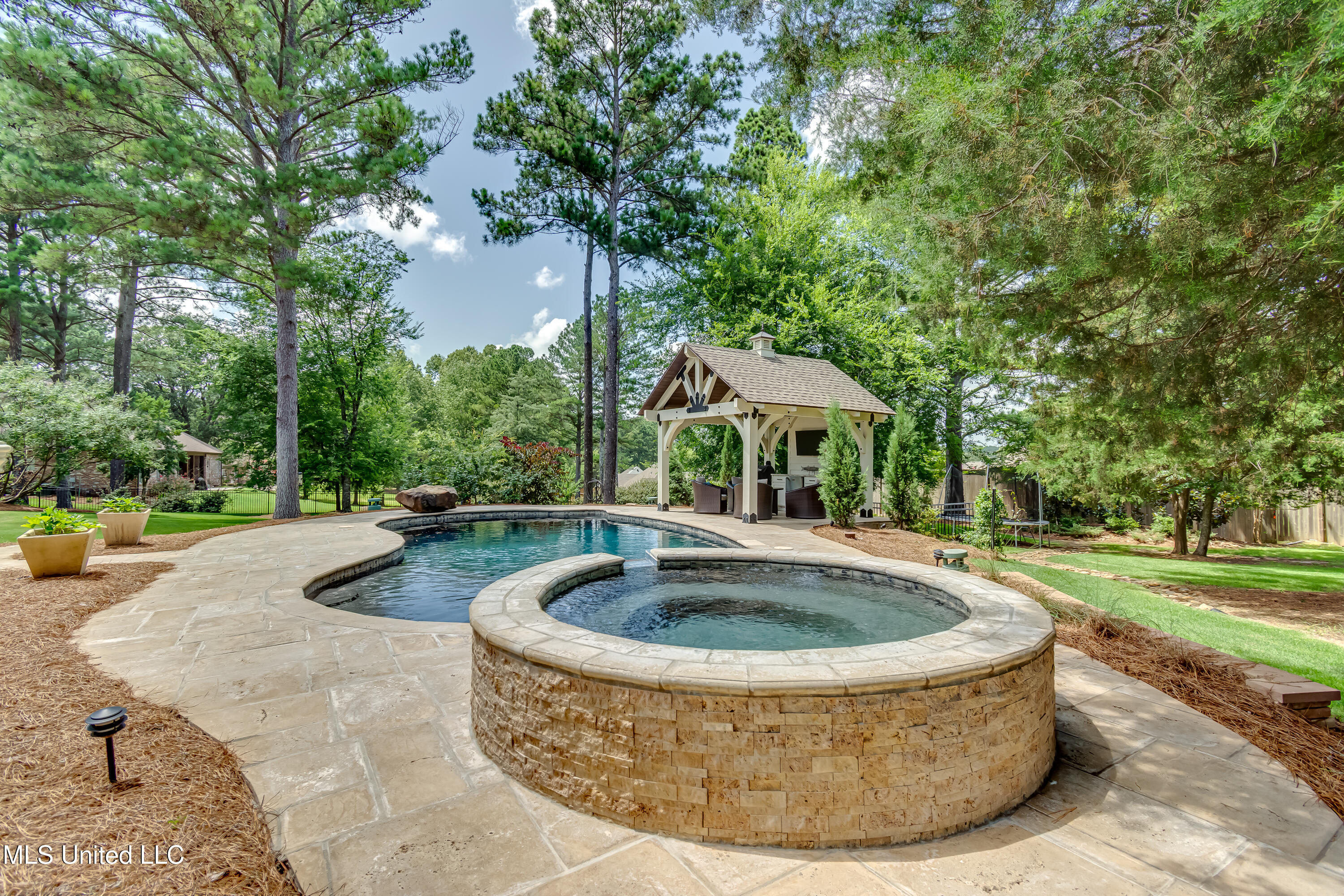 Madison, Mississippi 39110, United States, 5 Bedrooms Bedrooms, ,5 BathroomsBathrooms,Residential,Active,165052