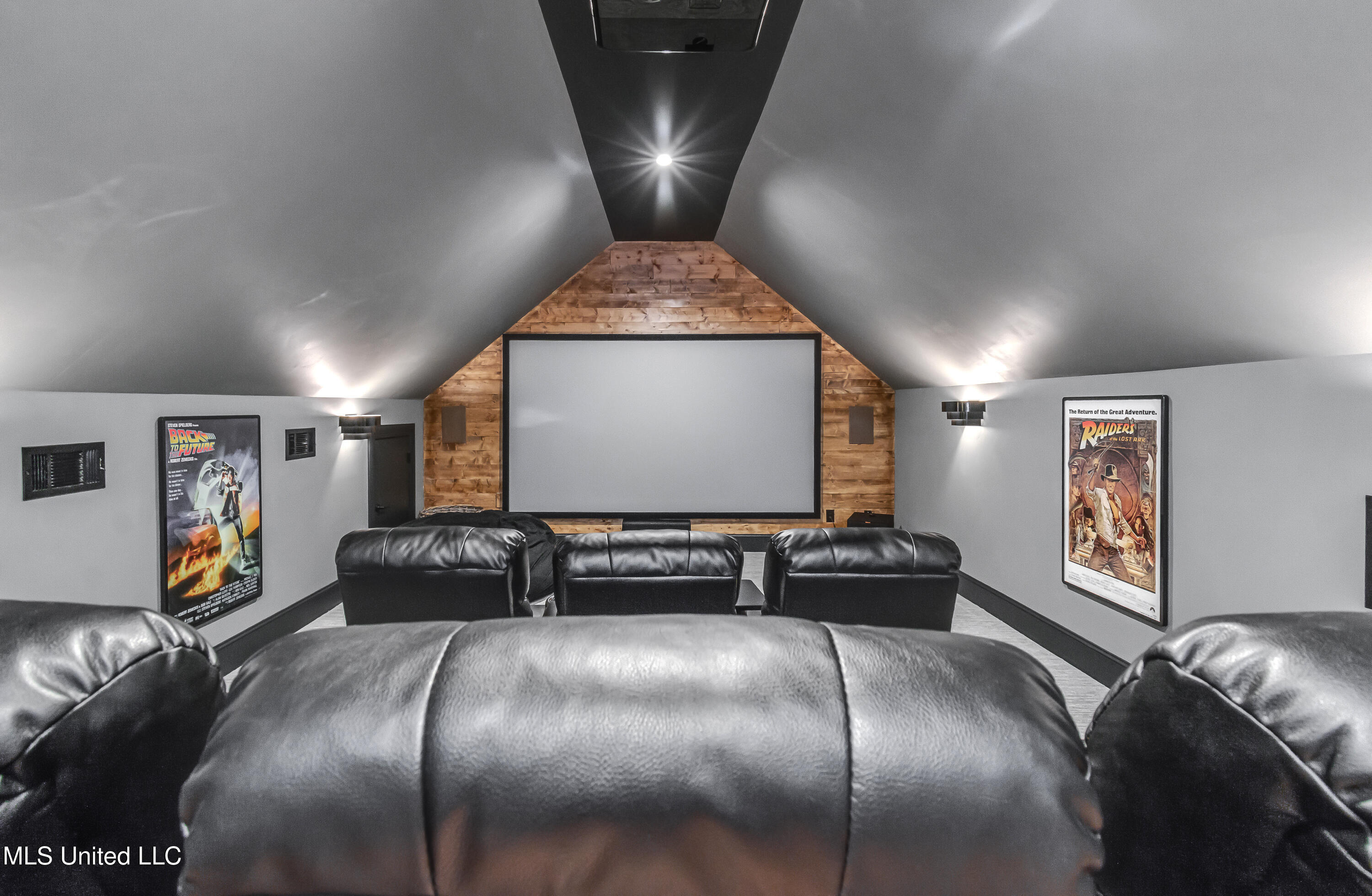 Madison, Mississippi 39110, United States, 5 Bedrooms Bedrooms, ,5 BathroomsBathrooms,Residential,Active,165052