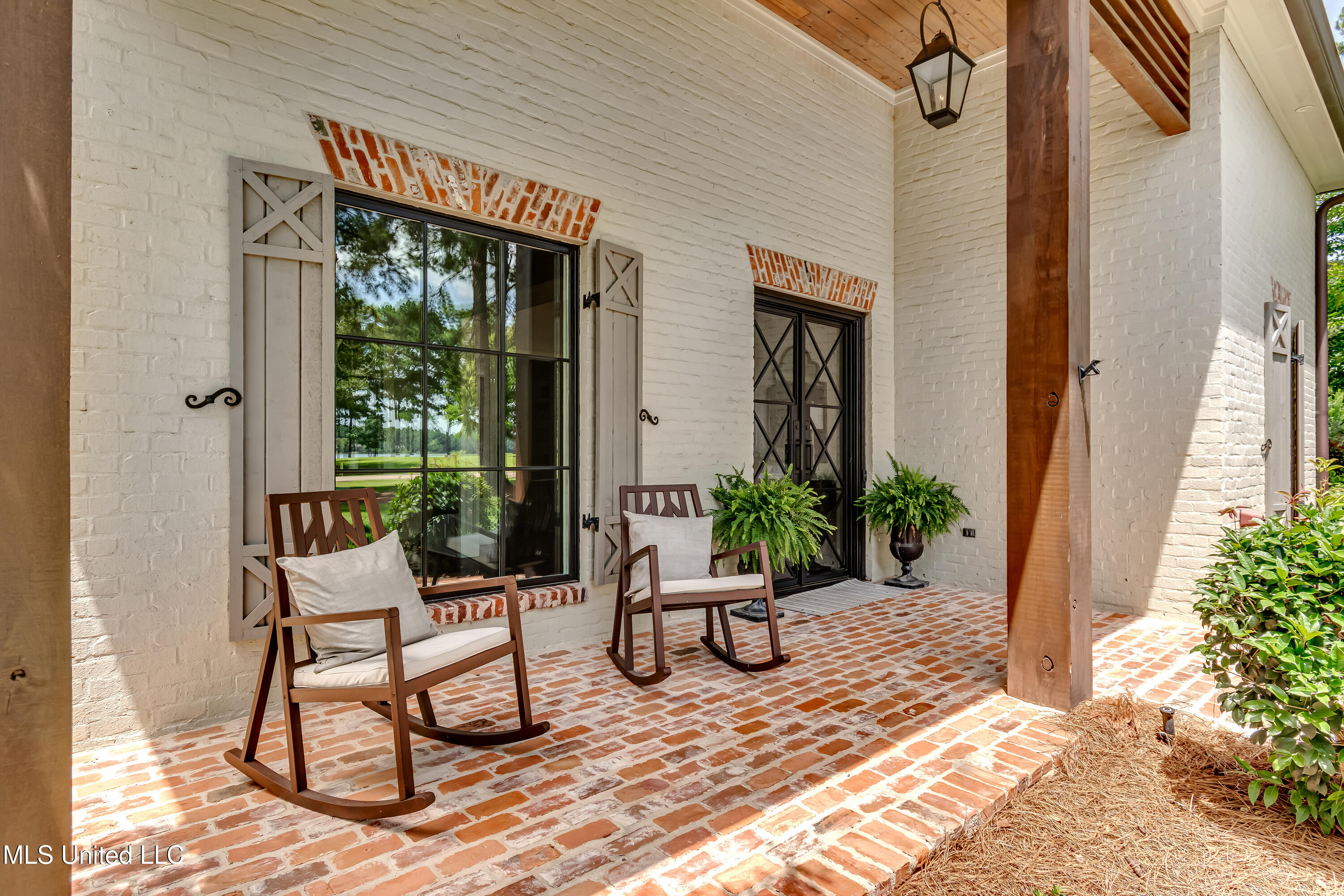 Madison, Mississippi 39110, United States, 5 Bedrooms Bedrooms, ,5 BathroomsBathrooms,Residential,Active,165052