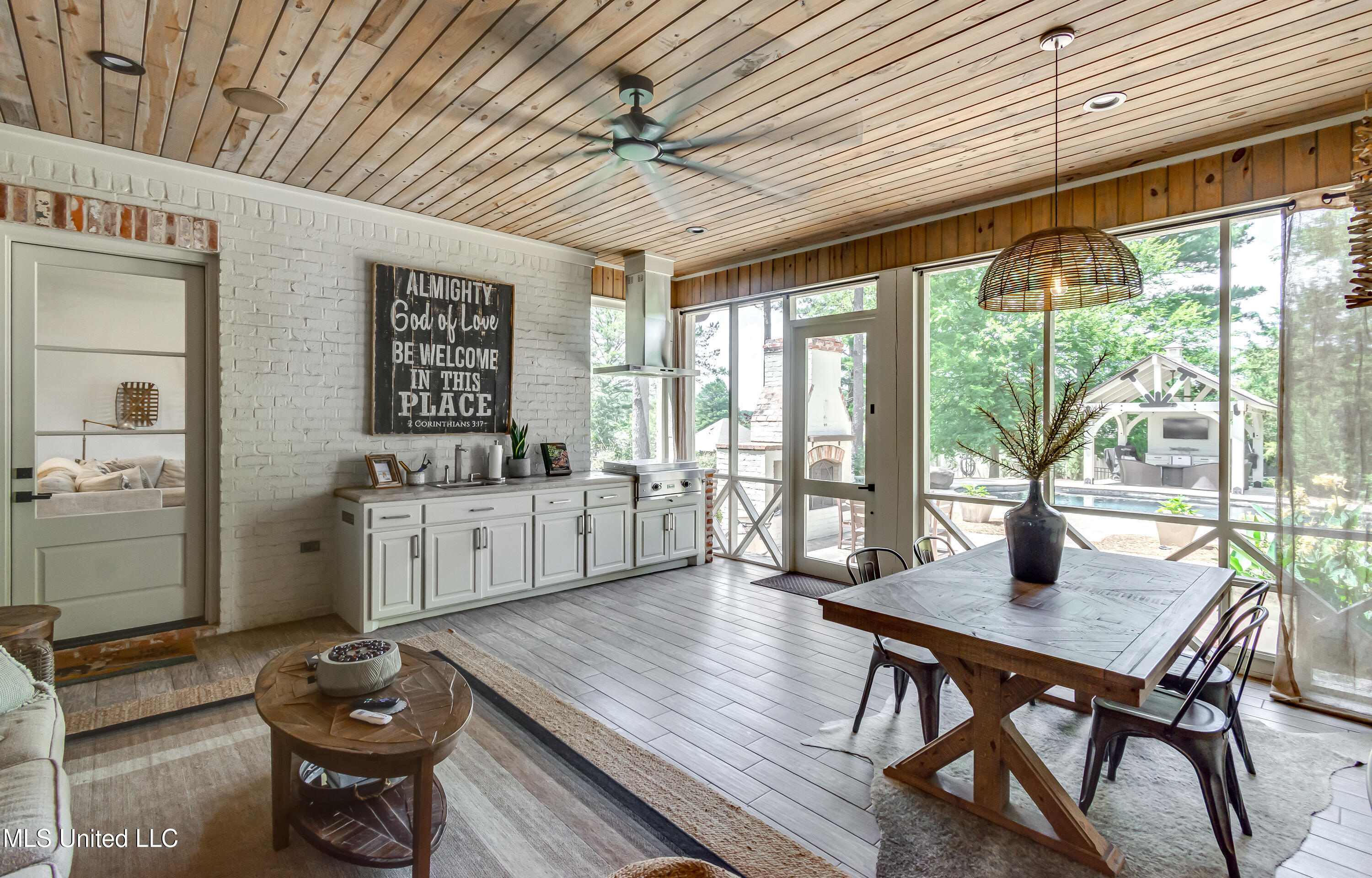 Madison, Mississippi 39110, United States, 5 Bedrooms Bedrooms, ,5 BathroomsBathrooms,Residential,Active,165052