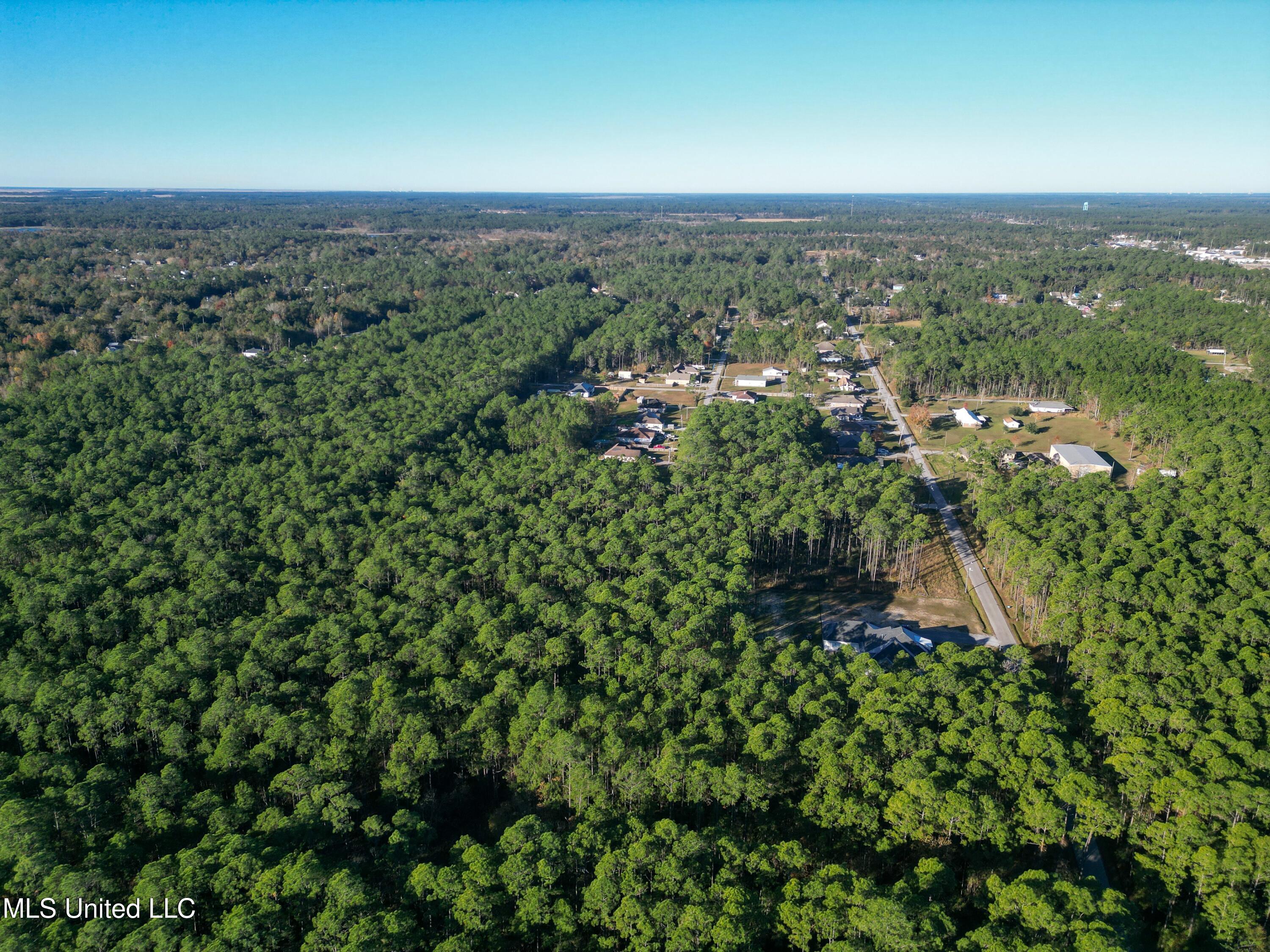 720 Combel Street, Waveland, Mississippi image 4