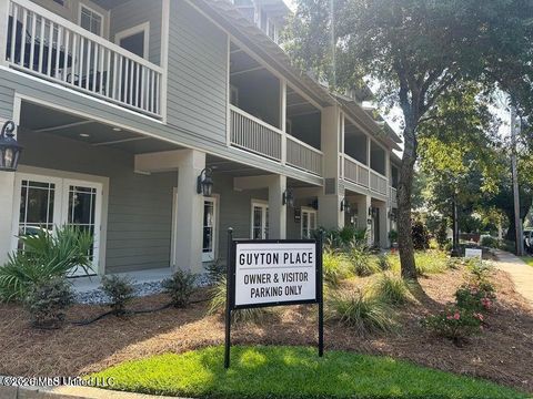 Condo For Sale - 922 Porter Avenue<br/> Ocean Springs, MS 39564