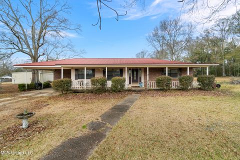 Homes For Sale - 212 Saint Horace Street<br/> State Line, MS 39362