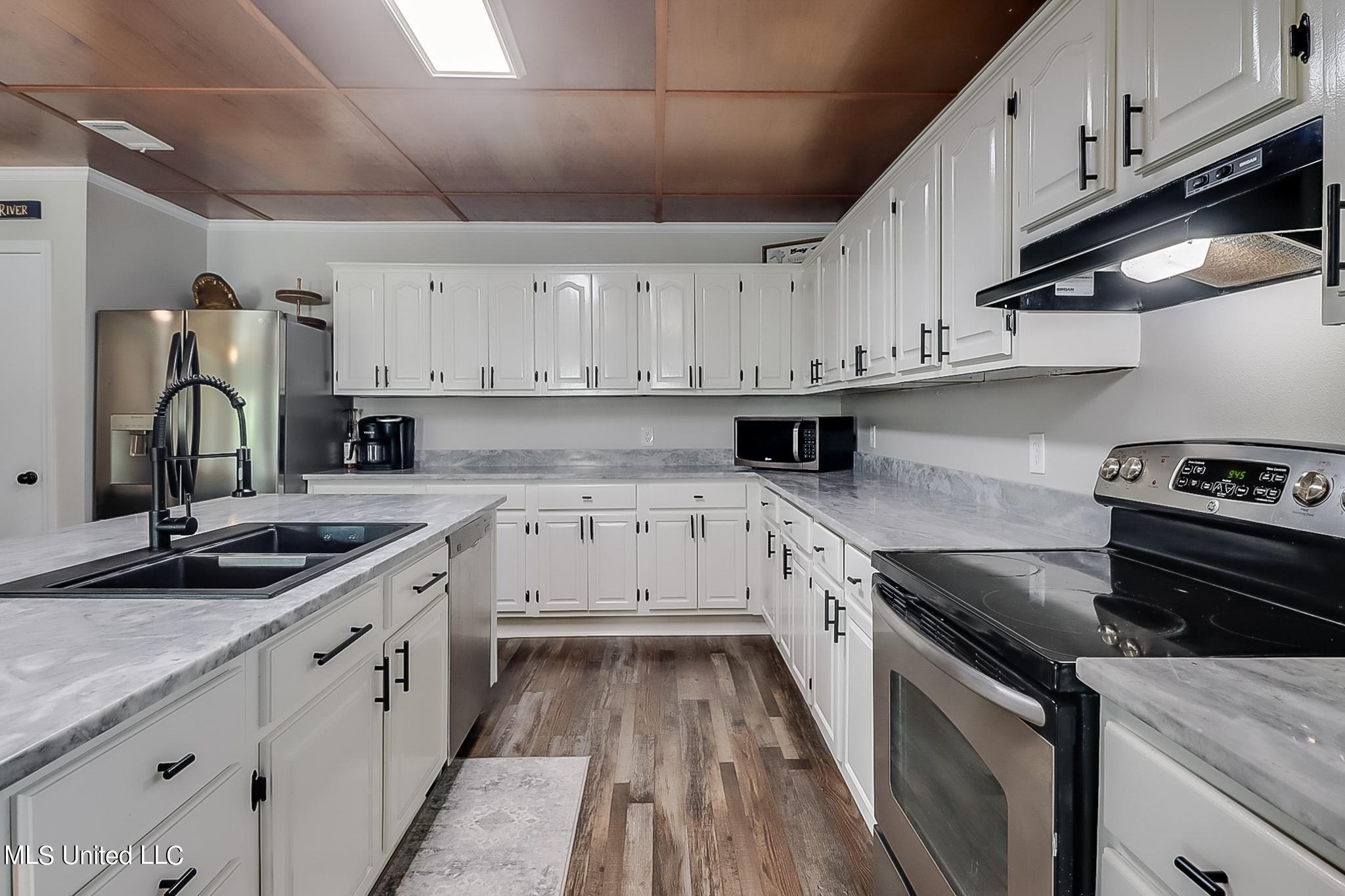 1794 Blue Meadow Road, Bay Saint Louis, Mississippi image 3