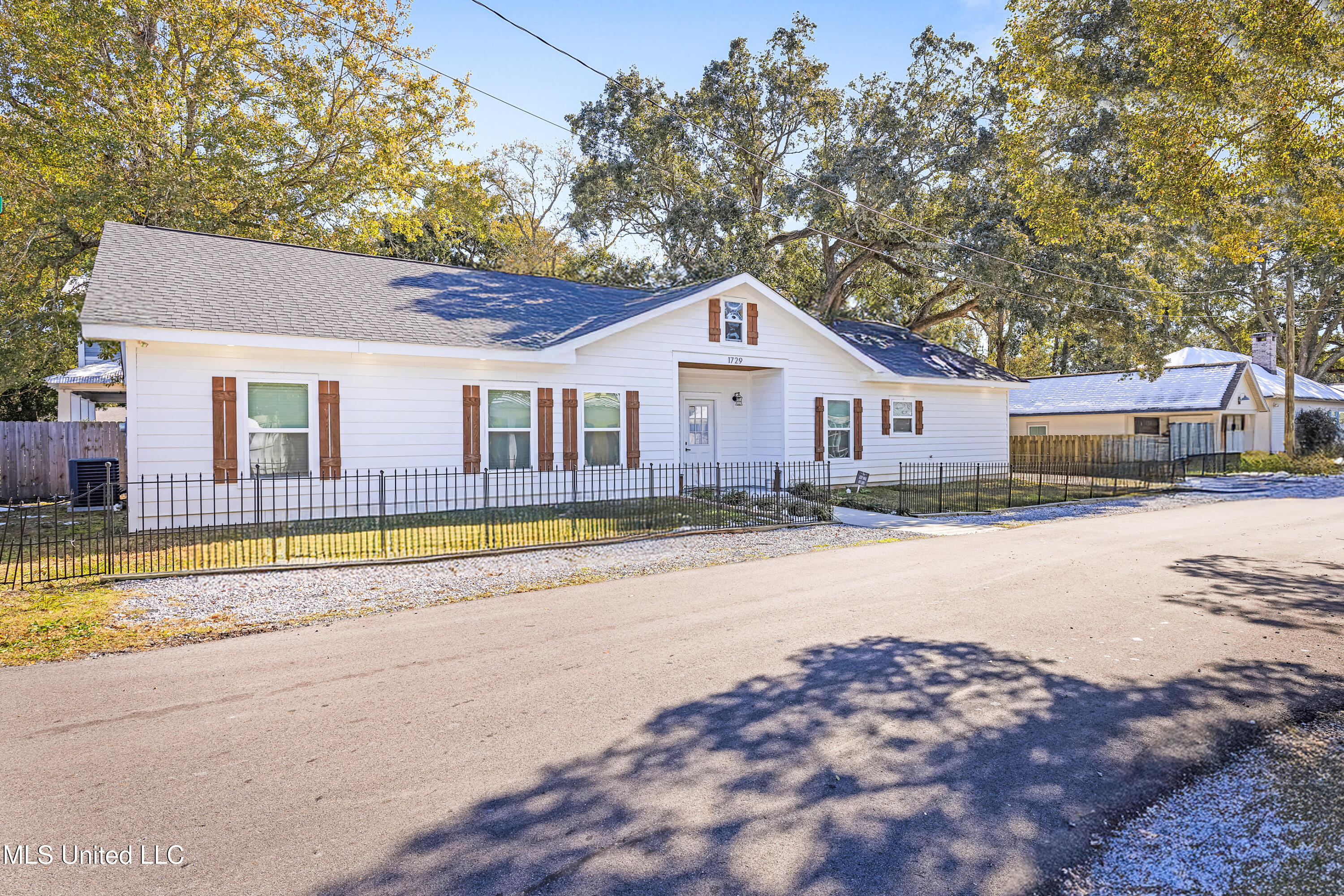 1729 3rd Street, Gulfport, Mississippi image 1