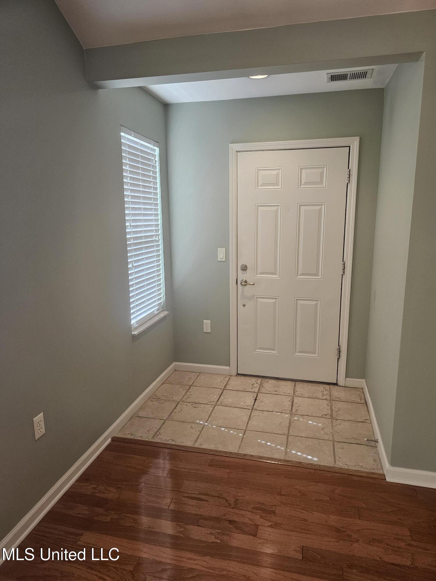 8906 Oak Branch Lane, Olive Branch, Mississippi image 11
