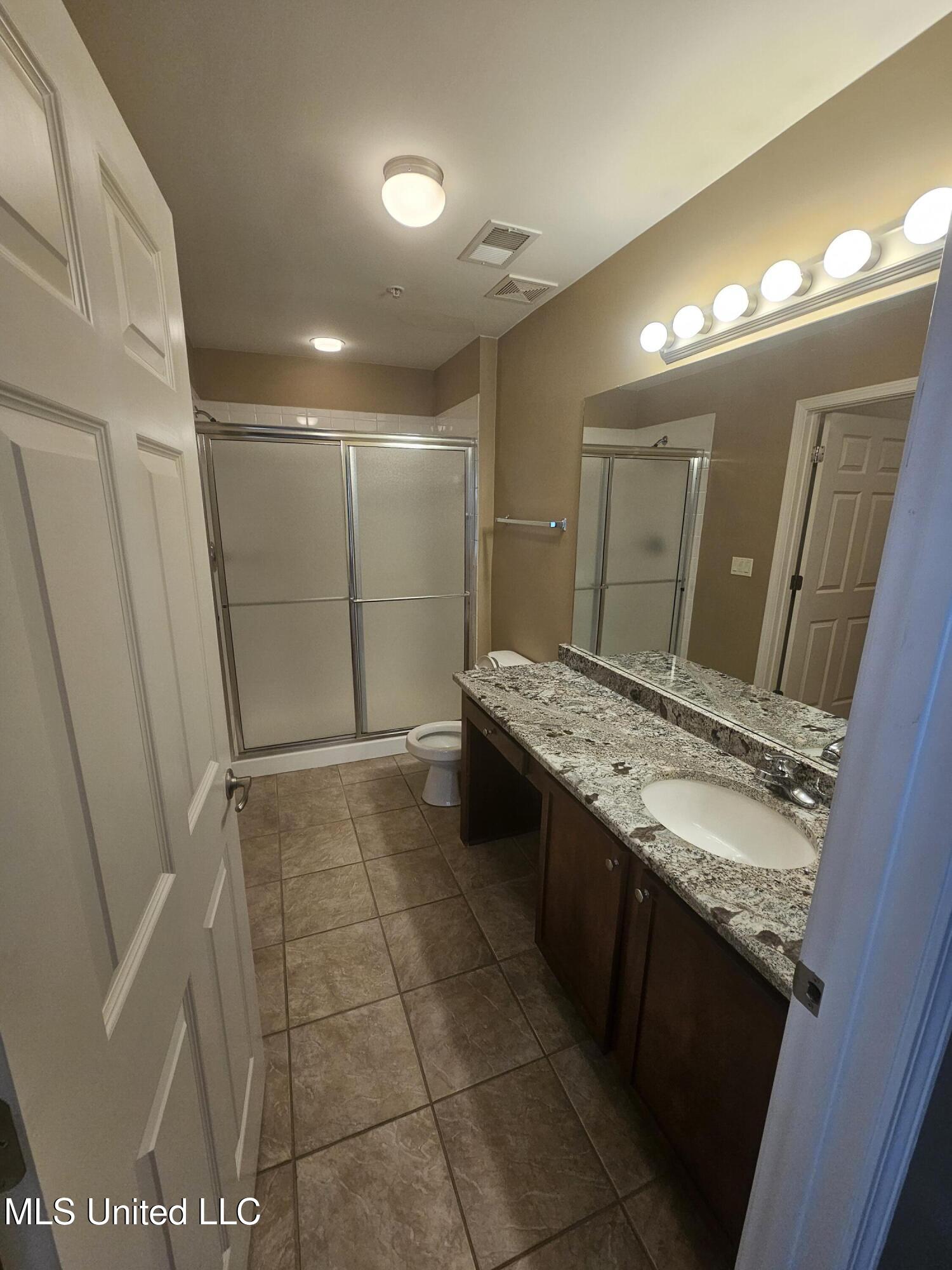 8906 Oak Branch Lane, Olive Branch, Mississippi image 18