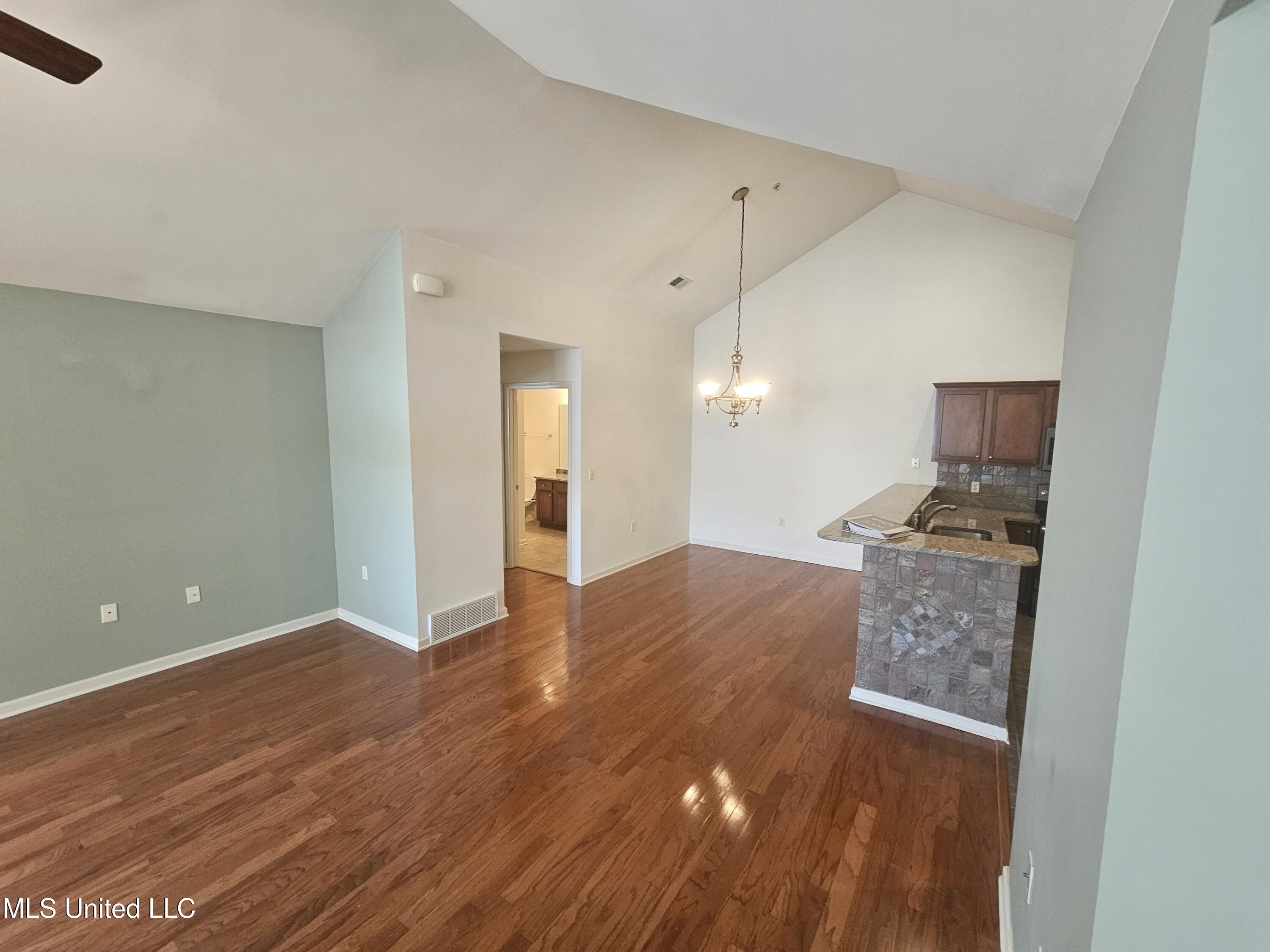 8906 Oak Branch Lane, Olive Branch, Mississippi image 14
