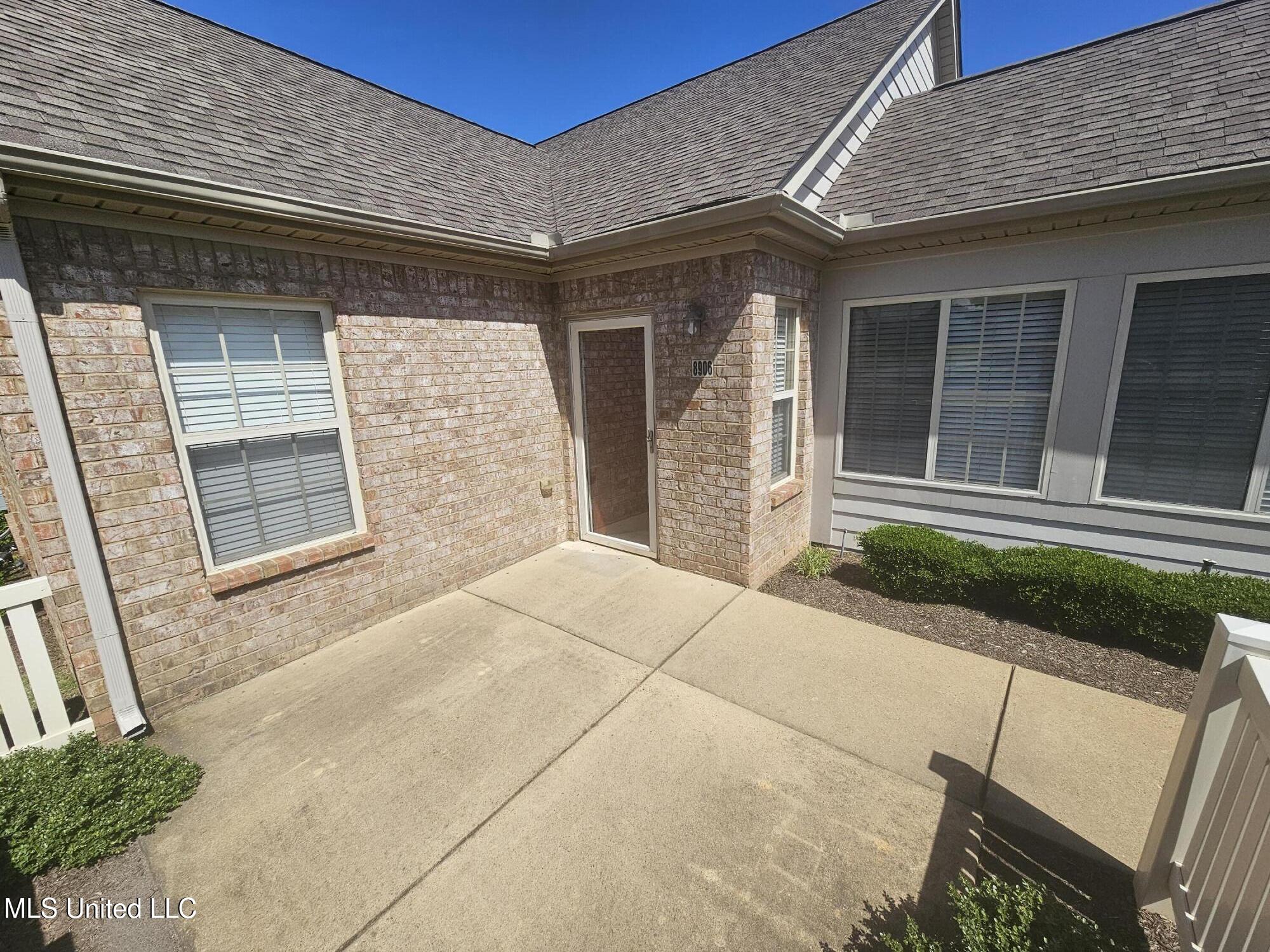 8906 Oak Branch Lane, Olive Branch, Mississippi image 9