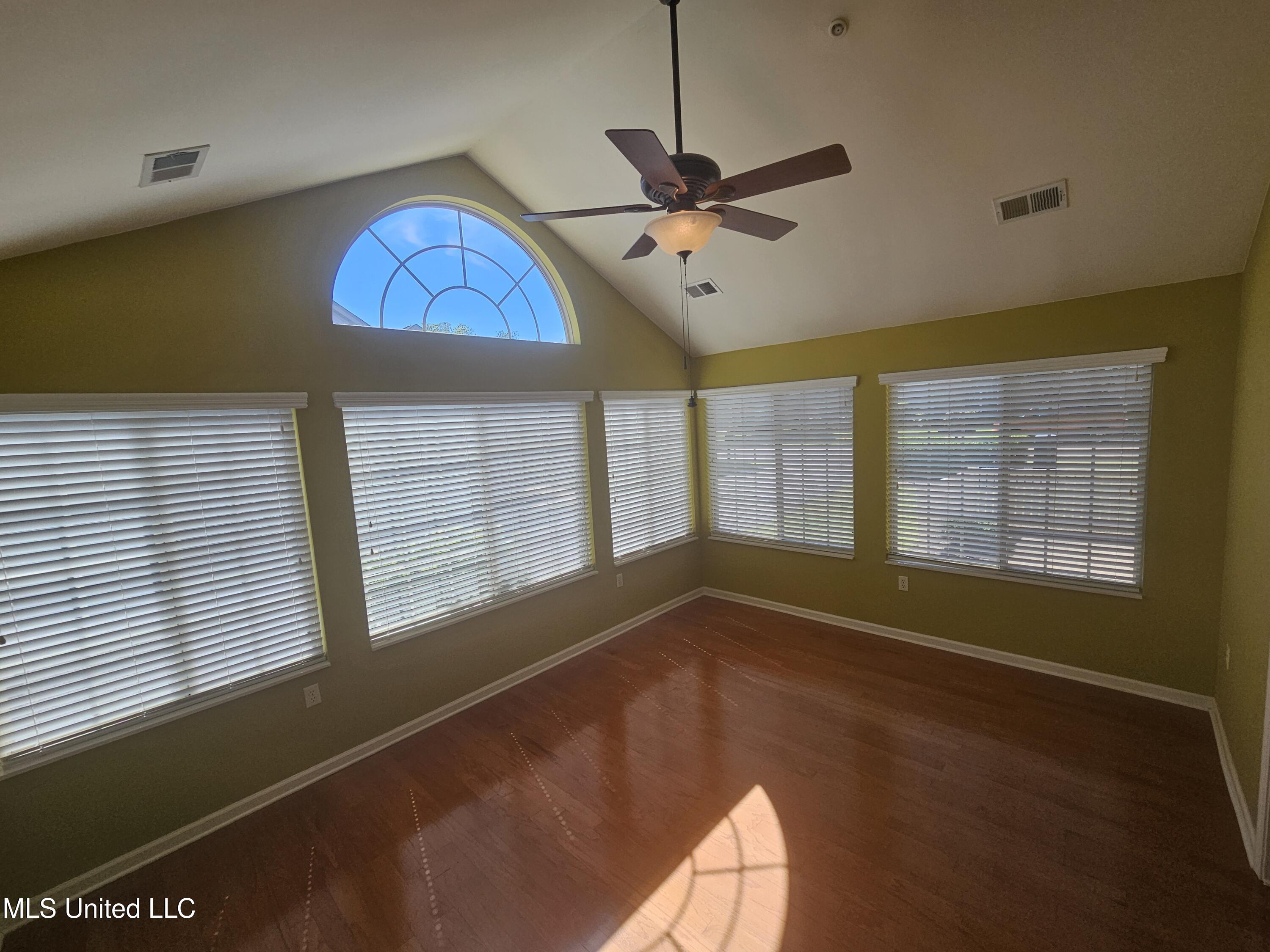 8906 Oak Branch Lane, Olive Branch, Mississippi image 15