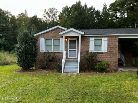 Homes For Sale - 2445 Highway 16<br/> Leake County, Carthage, MS 39051