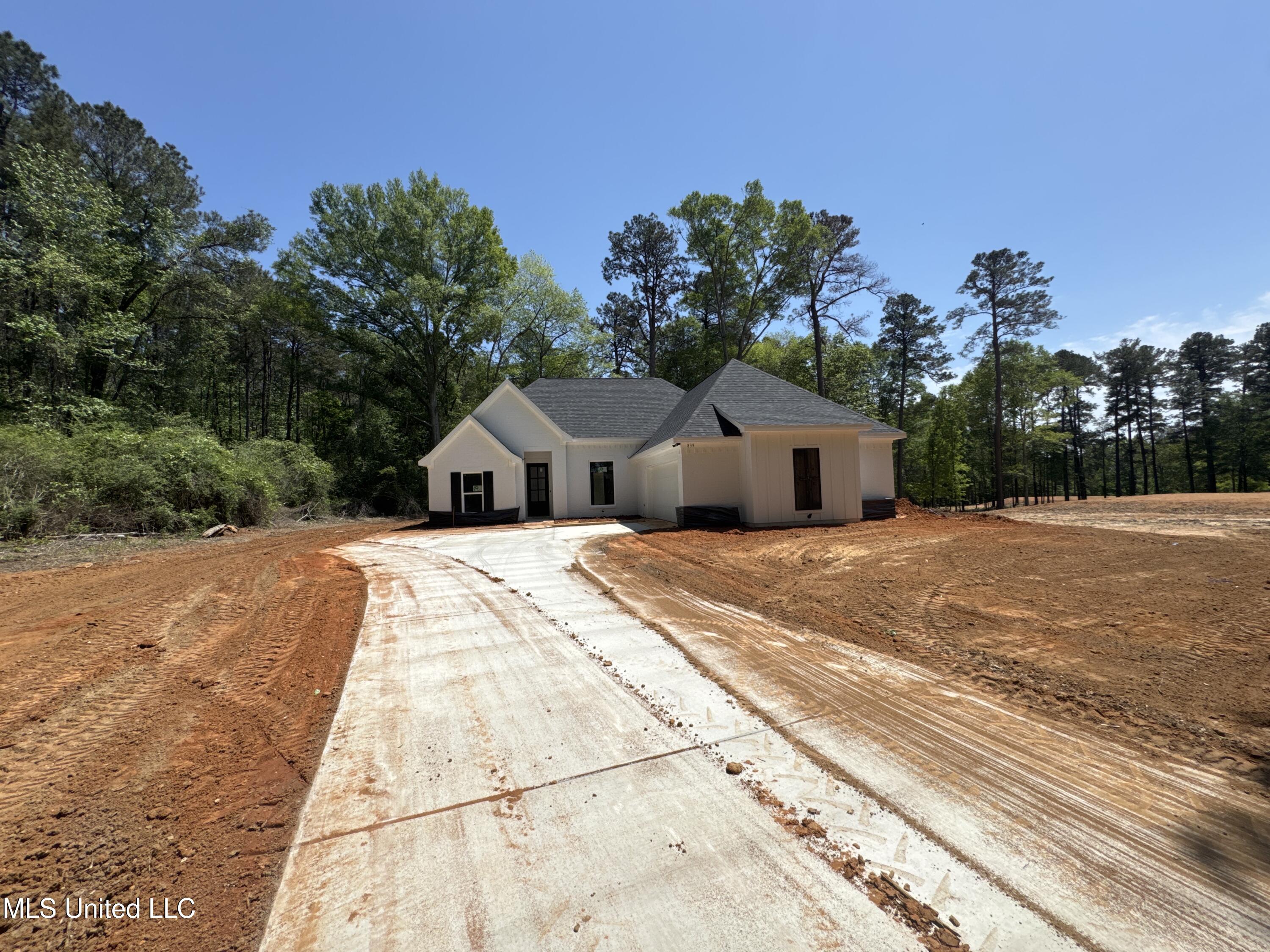 855 NW 11th Avenue, Magee, Mississippi image 1