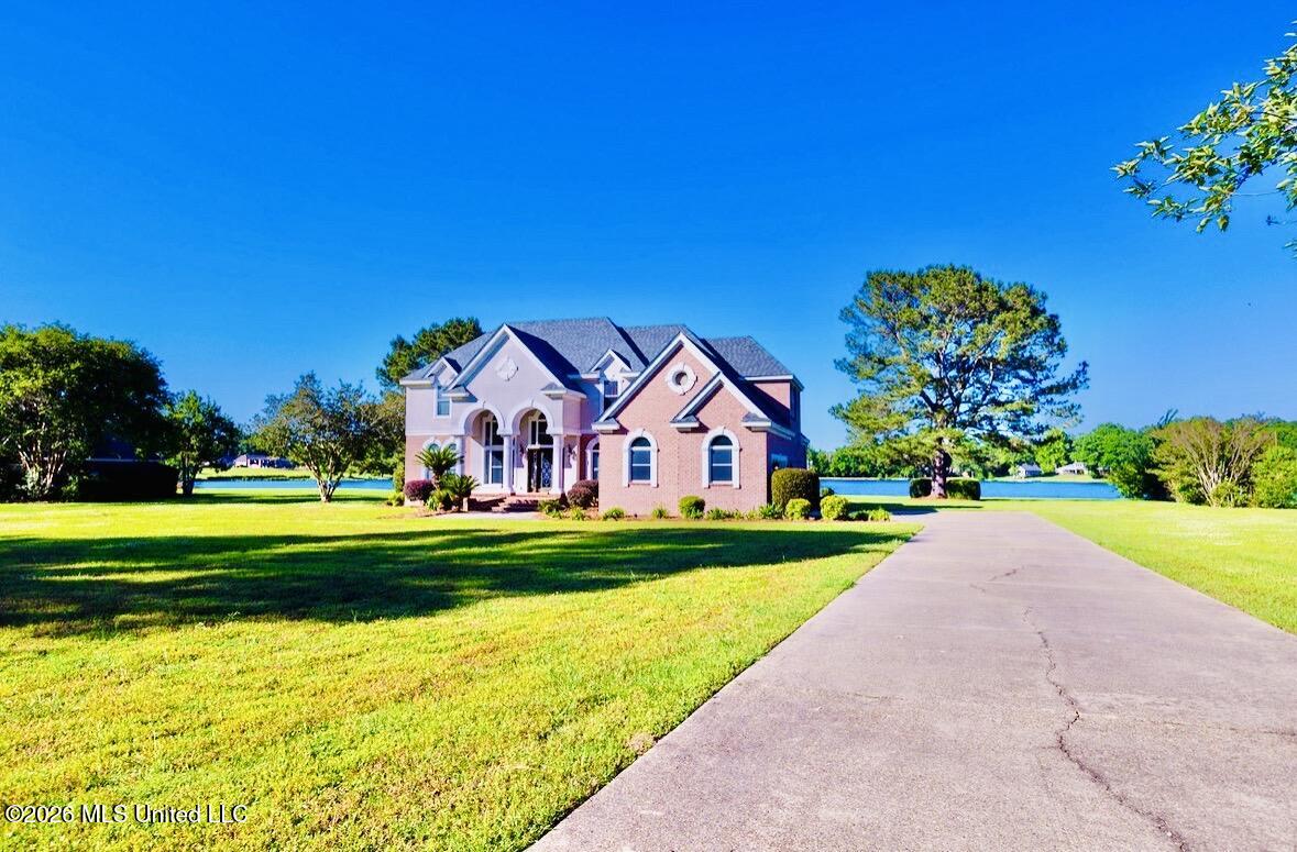 15 Lakeshore Drive