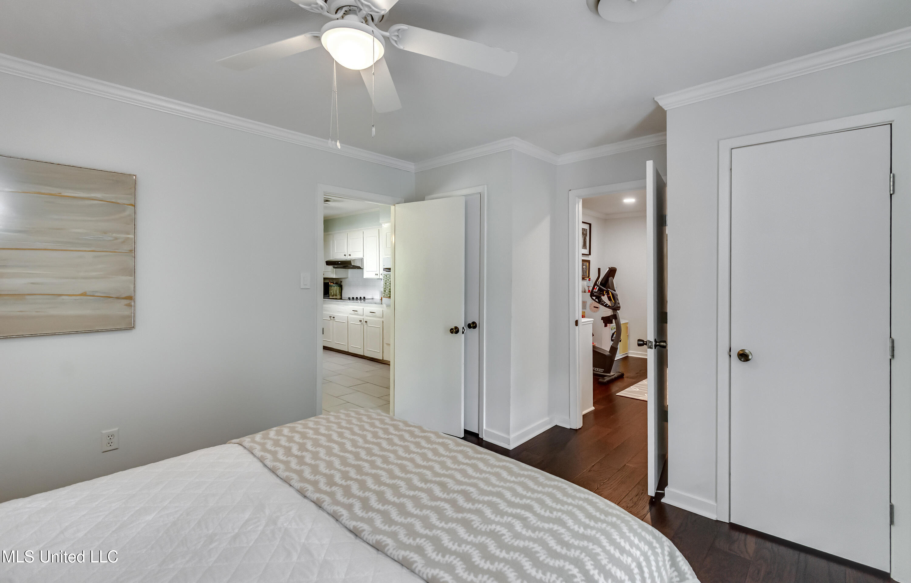 5329 Reddoch Drive, Jackson, Mississippi image 6