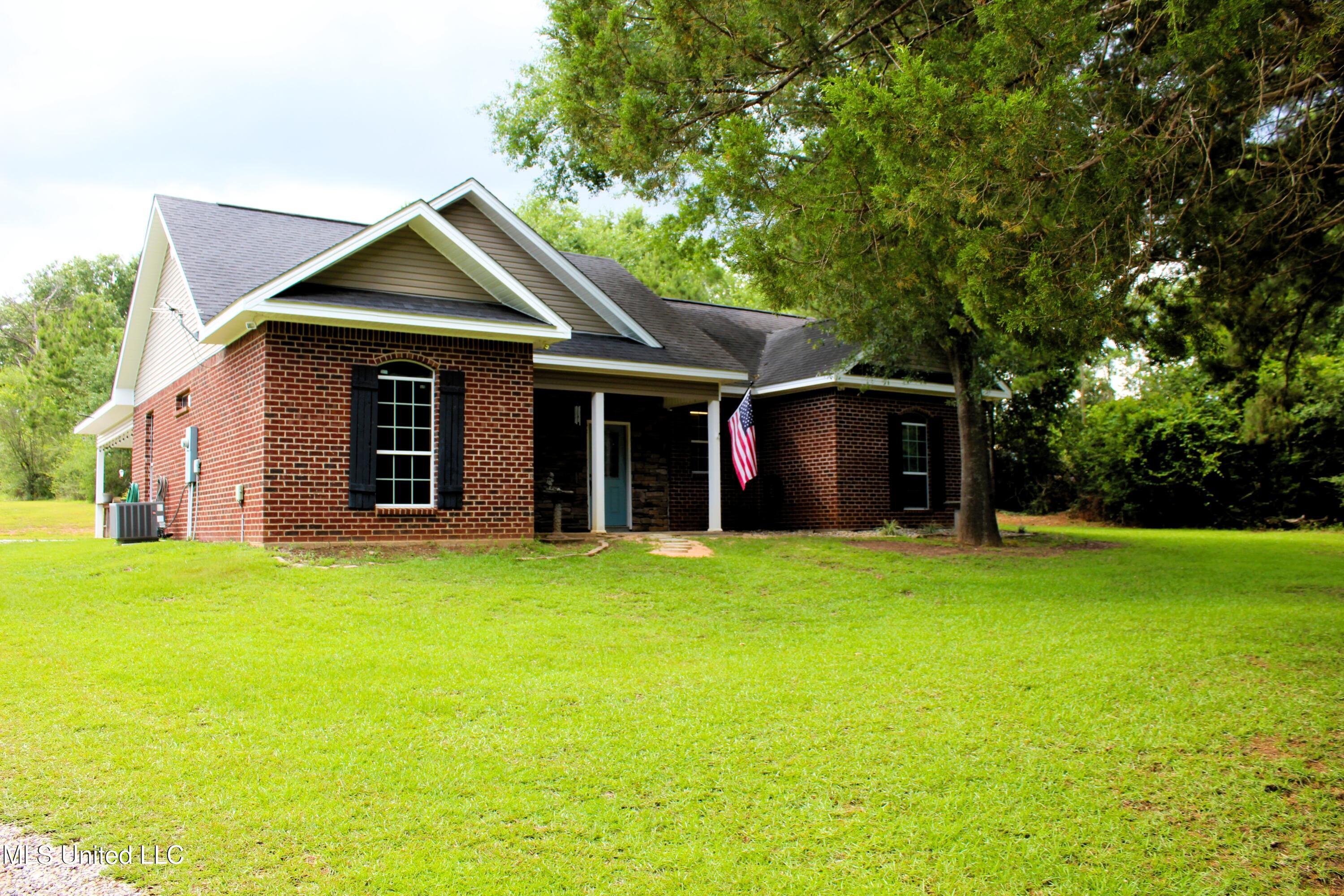 184 Churchwell Drive, Lucedale, Mississippi image 1