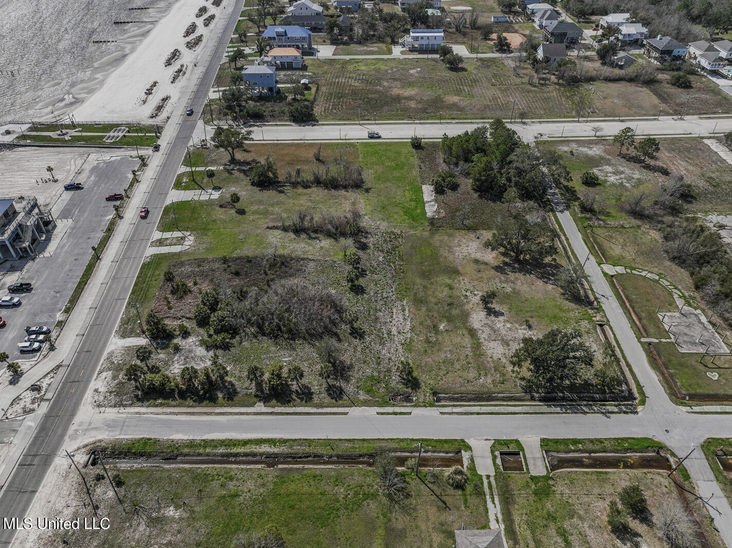113 N Beach Boulevard, Waveland, Mississippi image 4