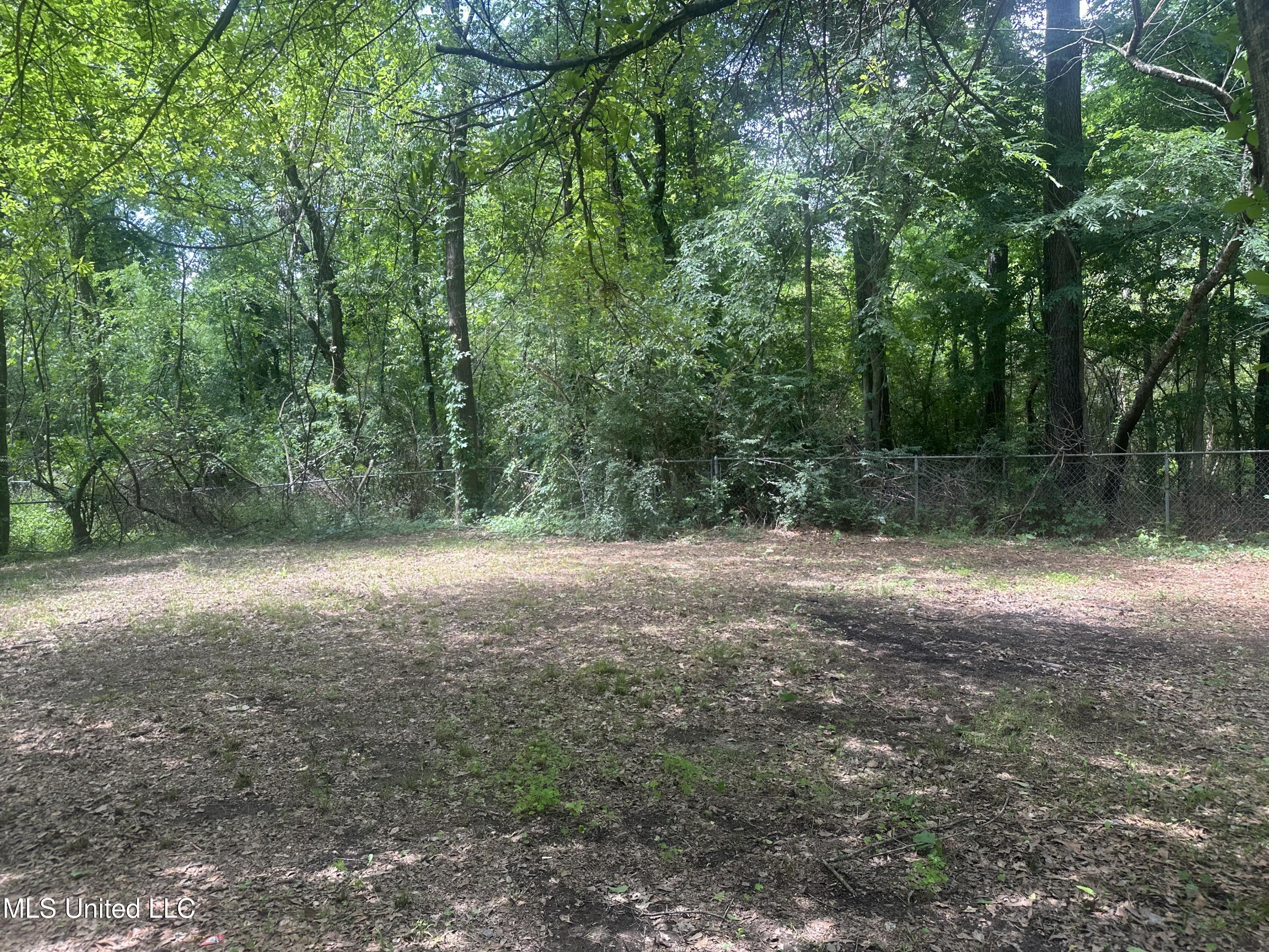 721 Glenmont Drive, Jackson, Mississippi image 31