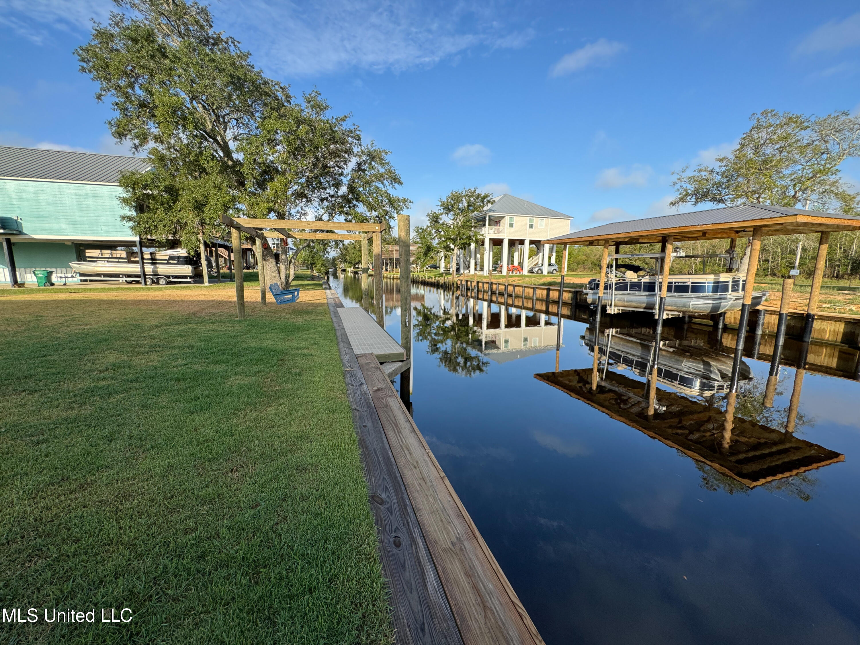 11119 Bay Cove Drive, Bay Saint Louis, Mississippi image 1