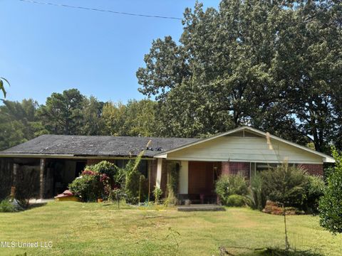 Homes For Sale - 110 Laws Hill Road<br/> Marshall County, Holly Springs, MS 38635