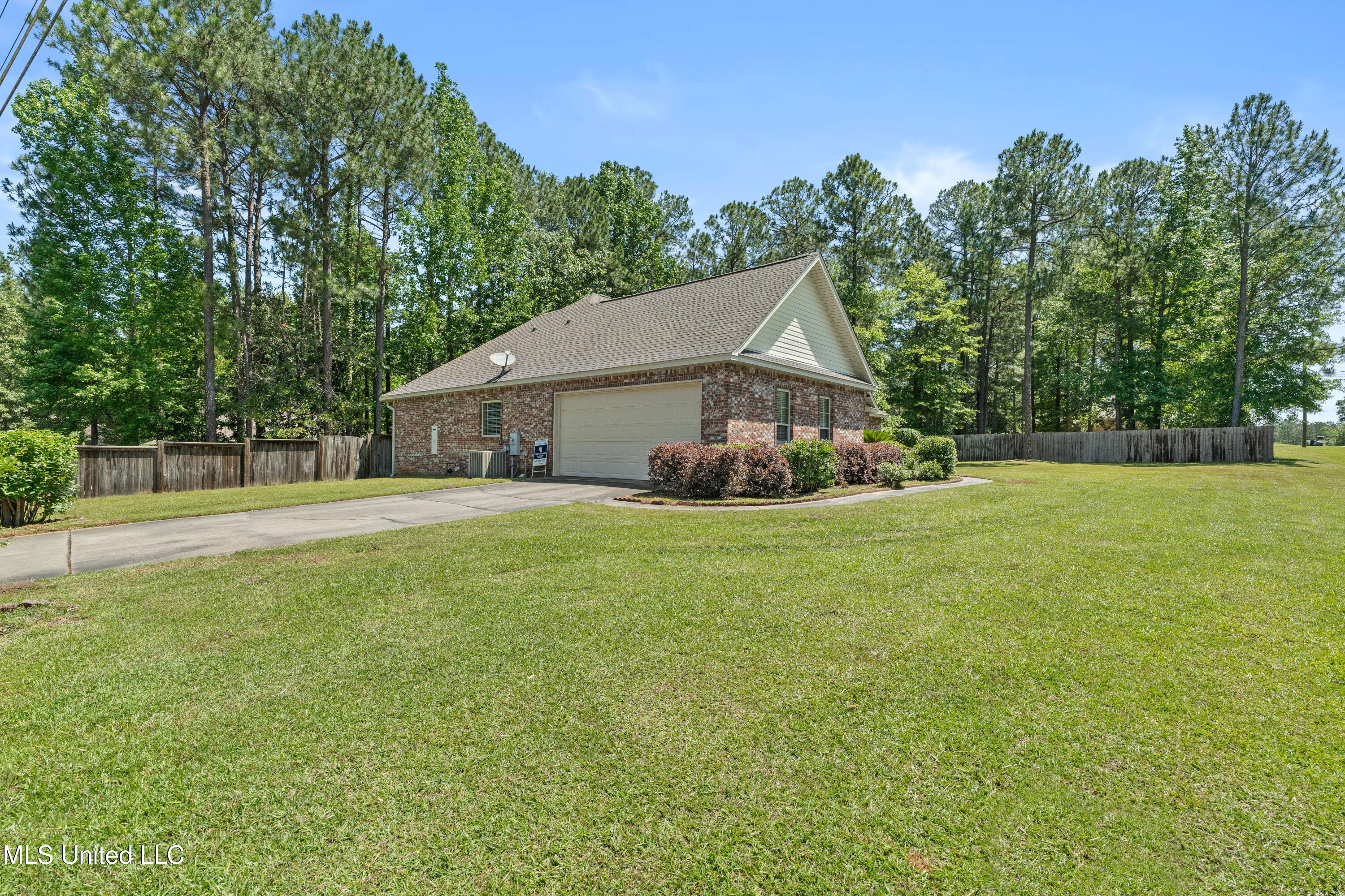 2 Driftwood Drive, Petal, Mississippi image 2