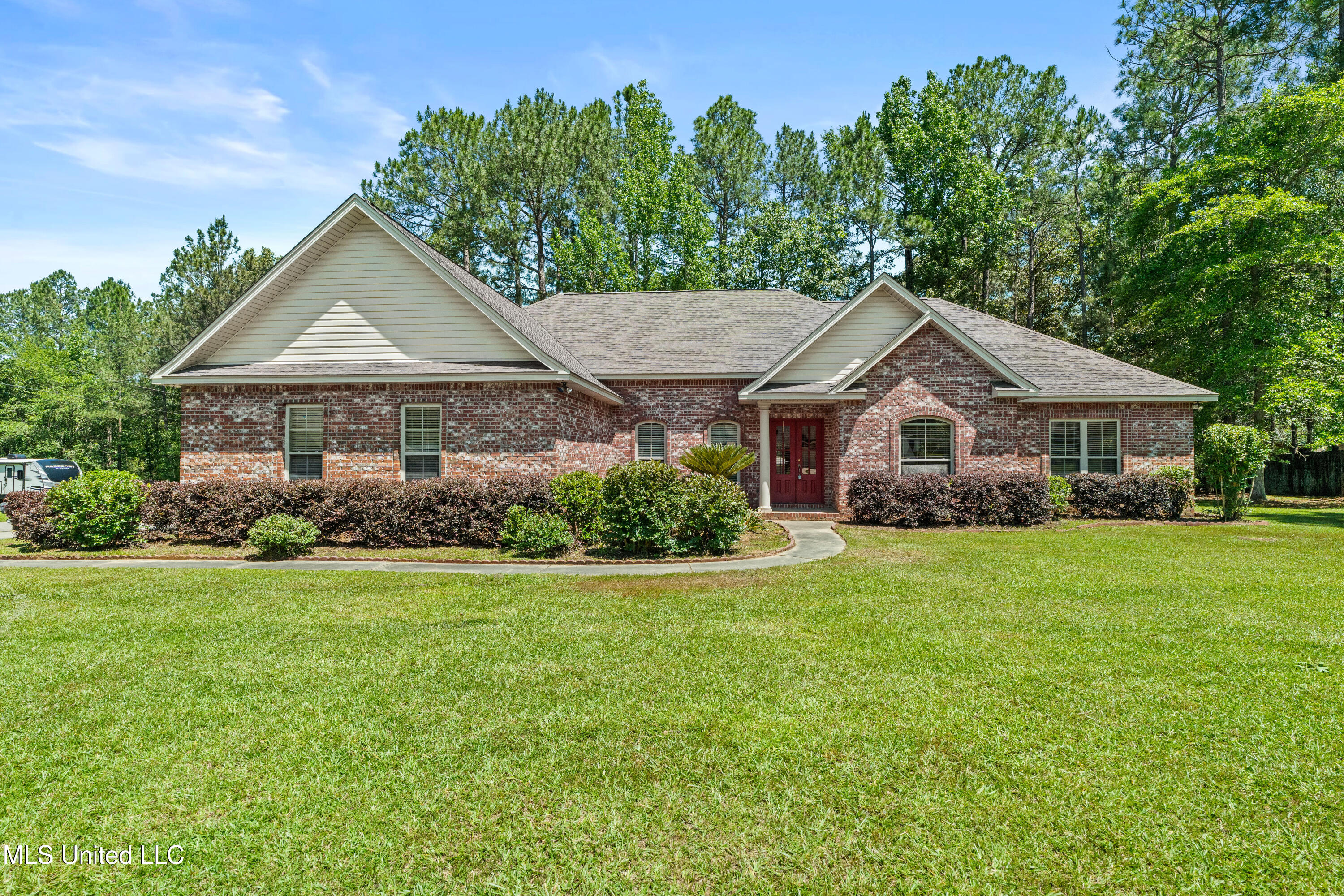 2 Driftwood Drive, Petal, Mississippi image 1