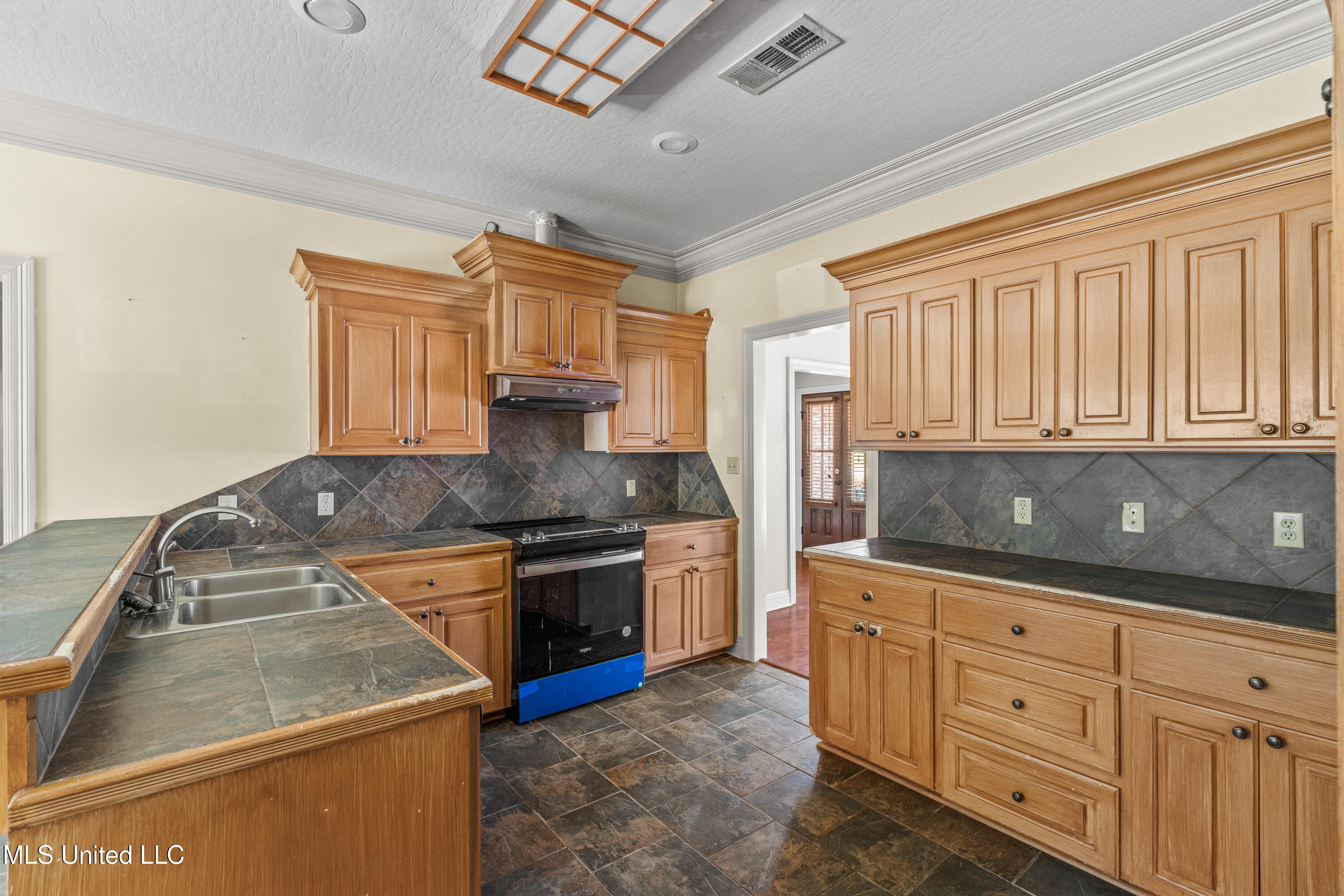 2 Driftwood Drive, Petal, Mississippi image 15
