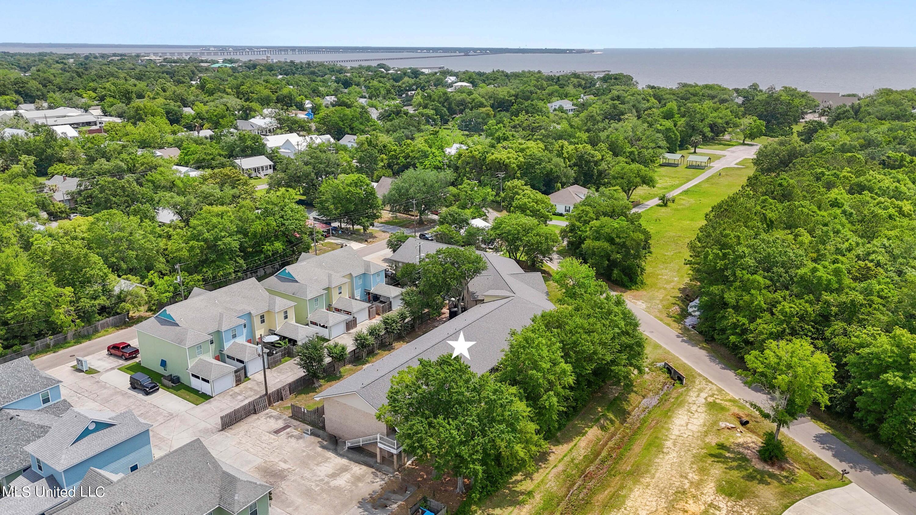 515 Third Street #10, Bay Saint Louis, Mississippi image 18