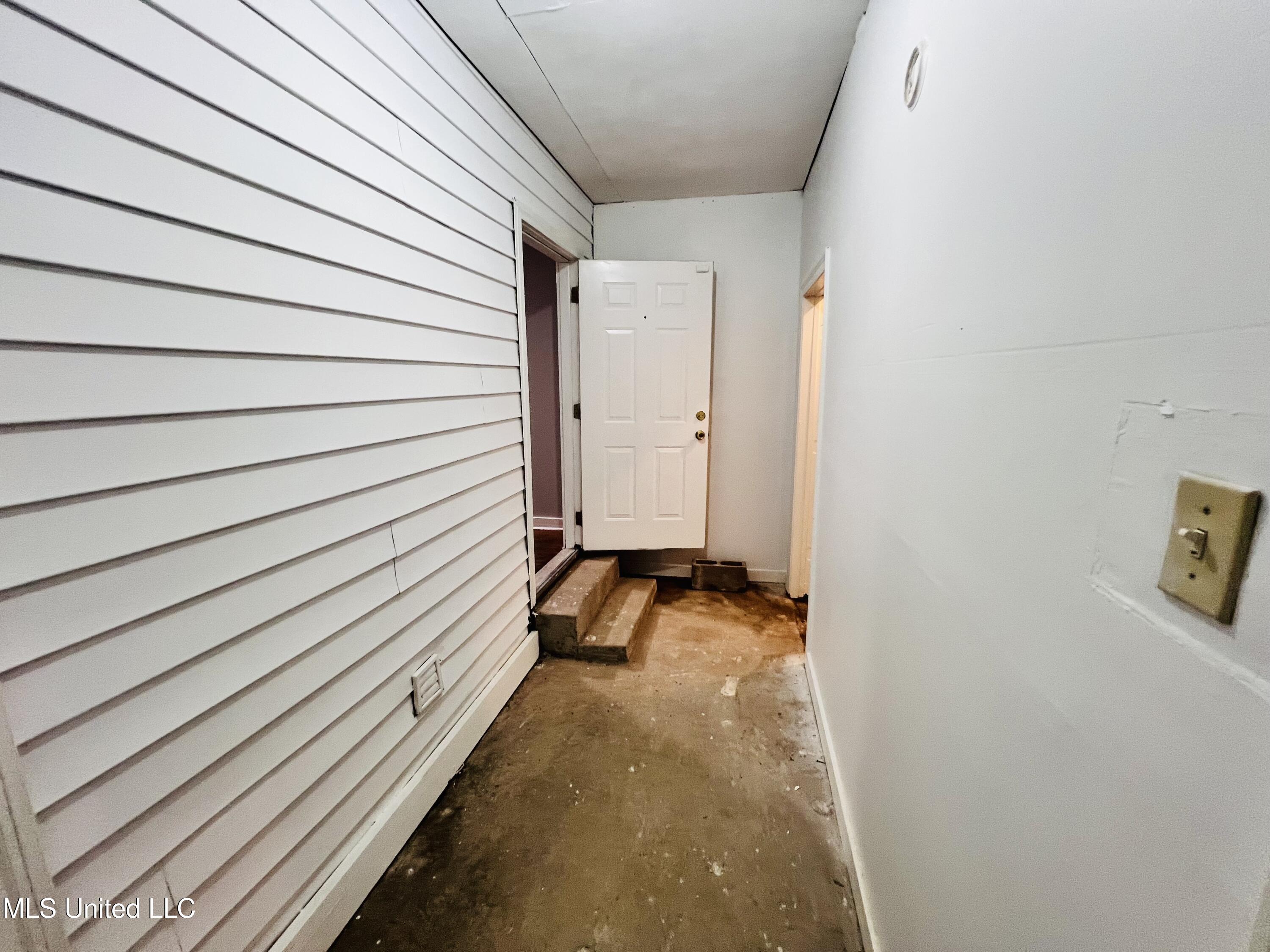 1332 Fernwood Drive, Jackson, Mississippi image 12