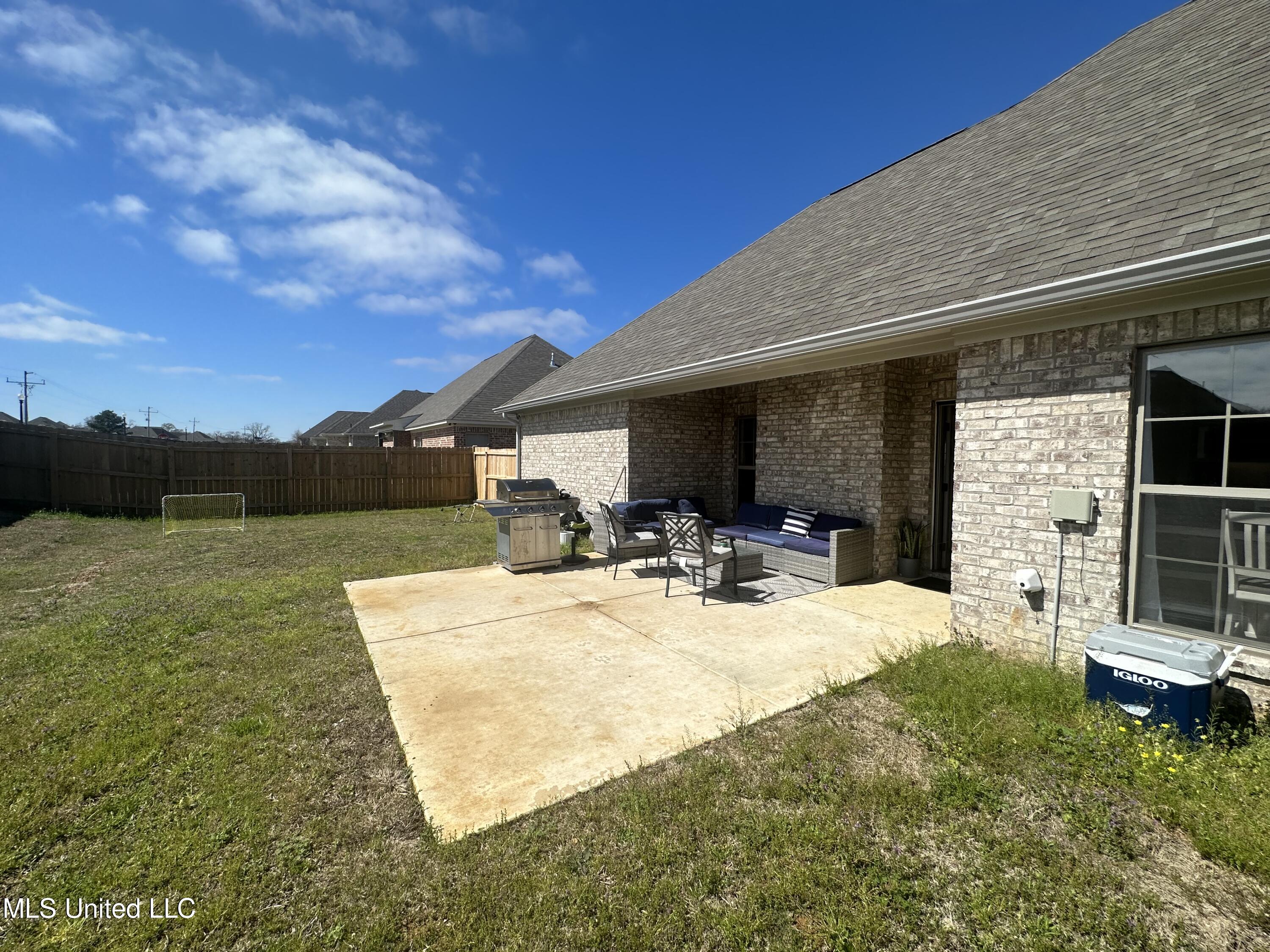 805 Montclaire Drive, Canton, Mississippi image 12