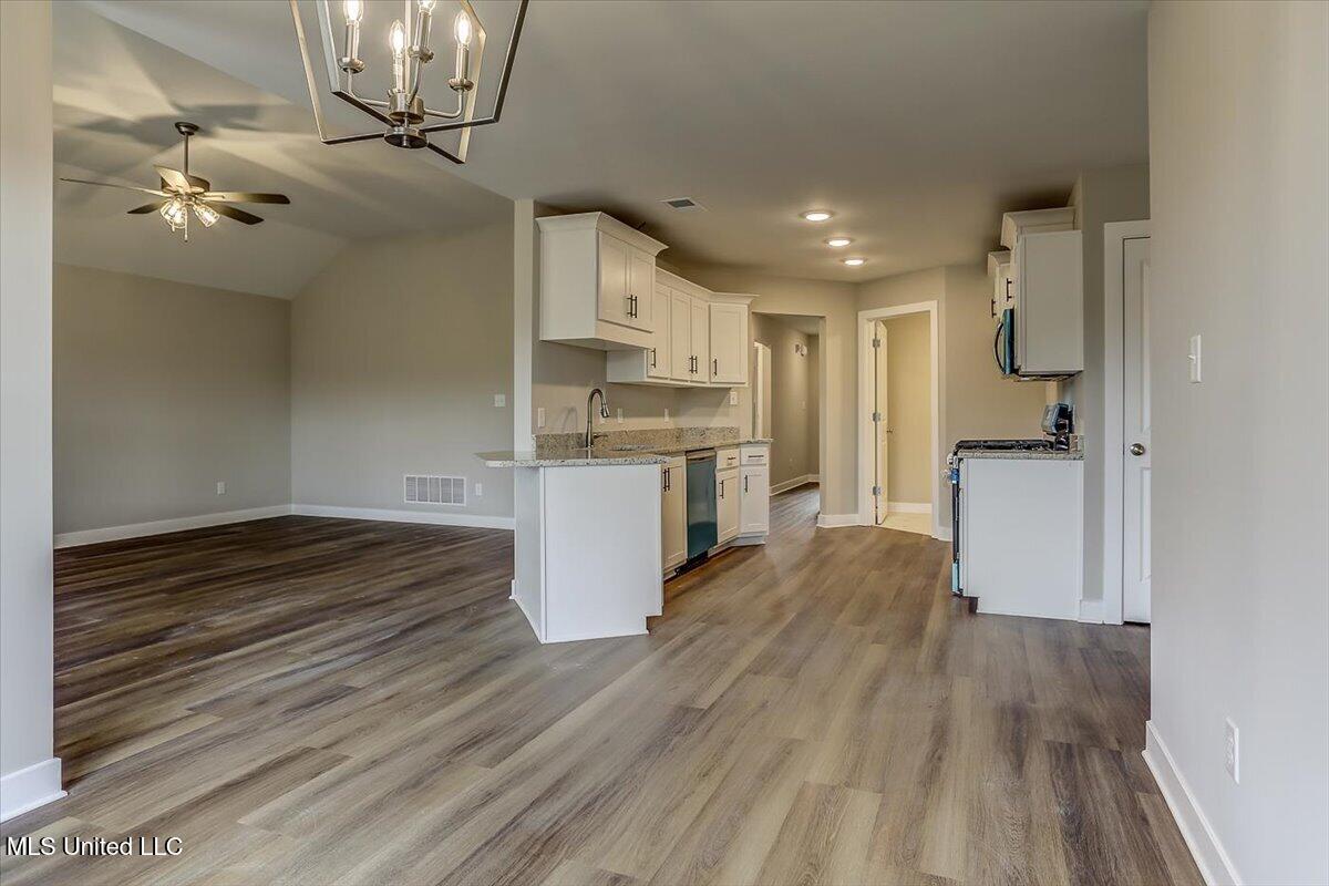 6523 Carmel Pointe Pt, Walls, Mississippi image 10