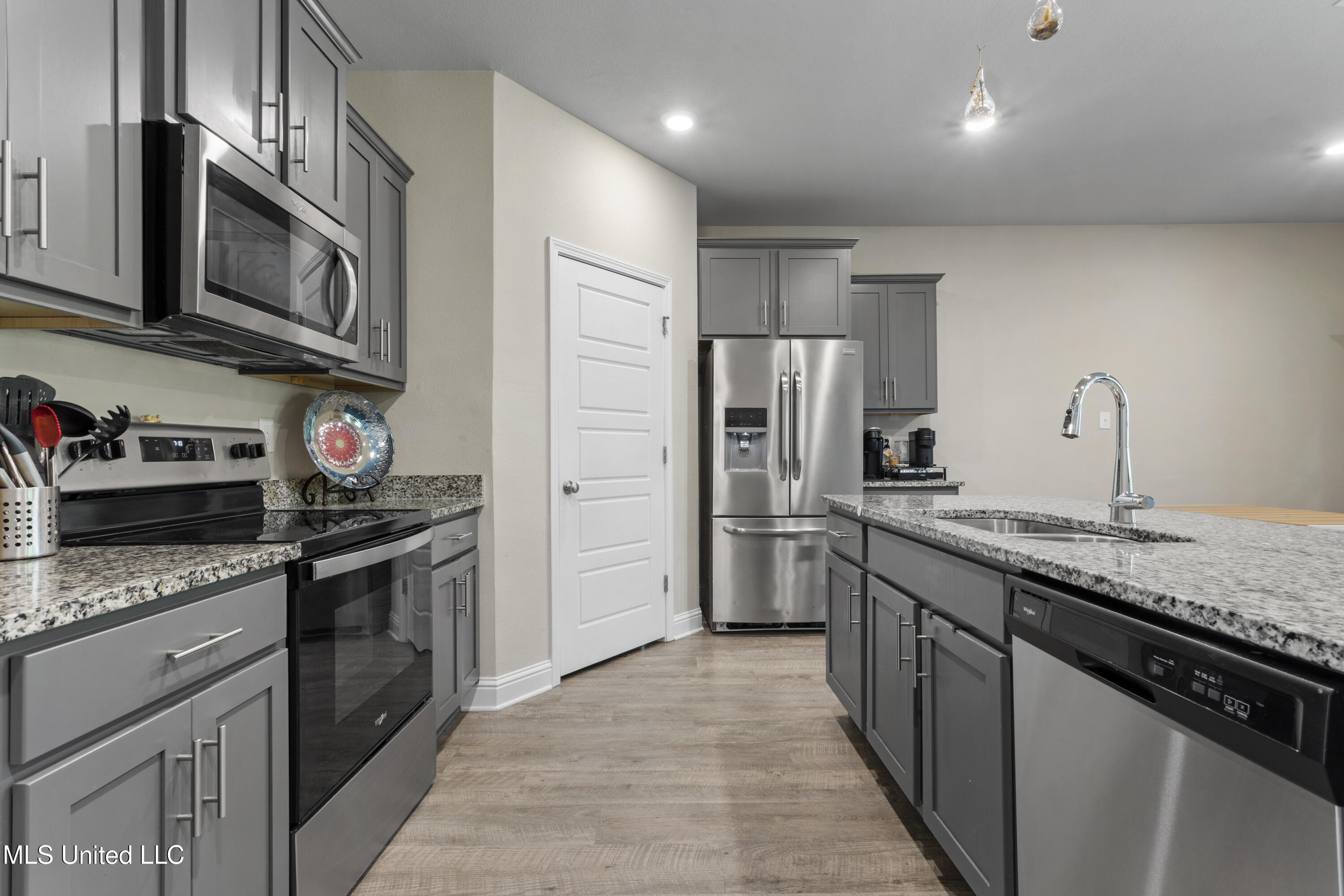 5437 Overland Drive, Biloxi, Mississippi image 12