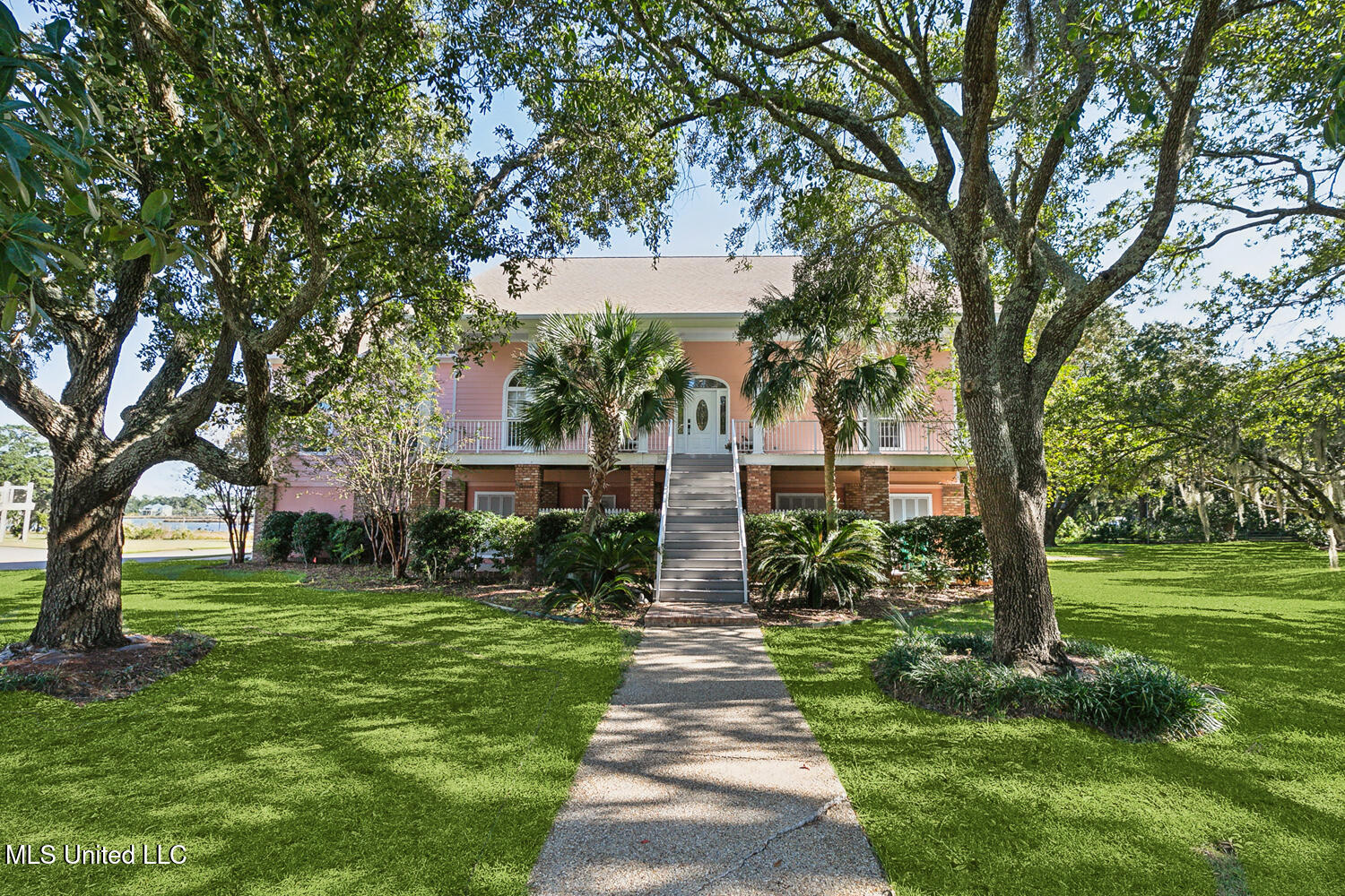 248 Lovers Lane, Ocean Springs, Mississippi image 1